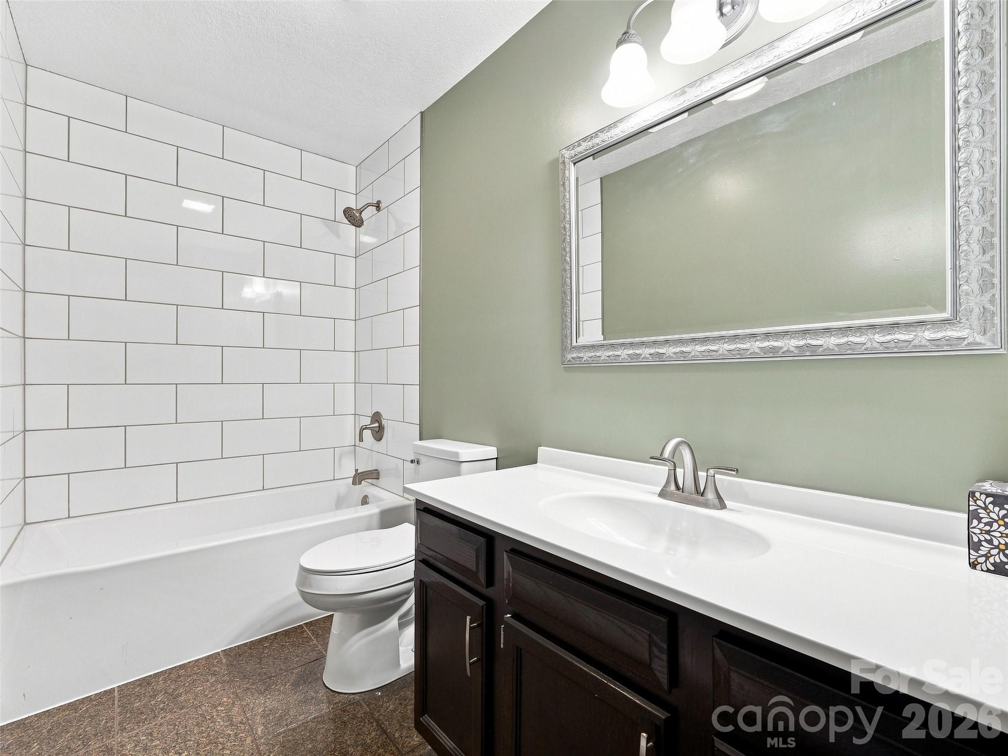 11 Brant Lane — Weaverville