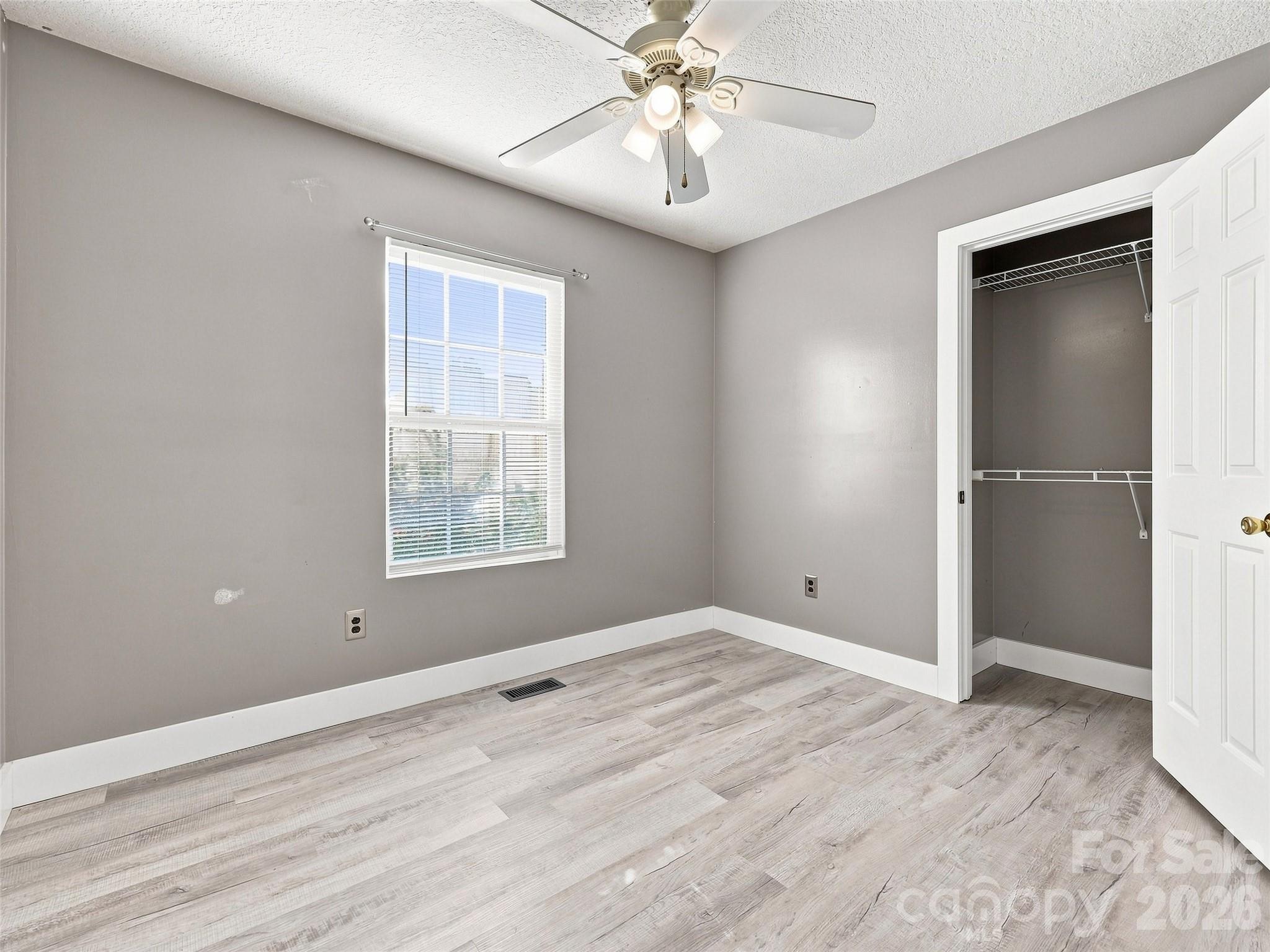 11 Brant Lane — Weaverville