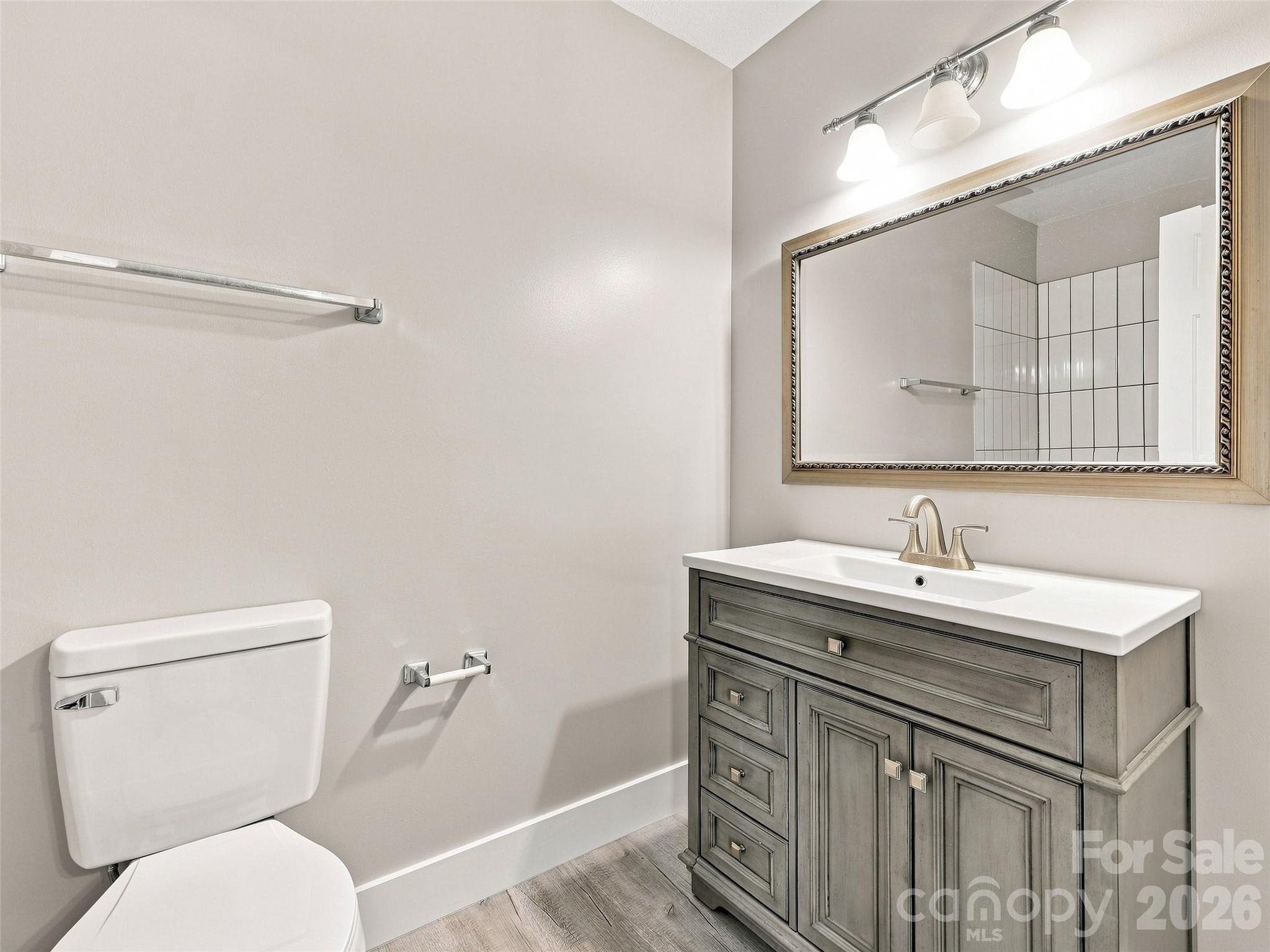 11 Brant Lane — Weaverville