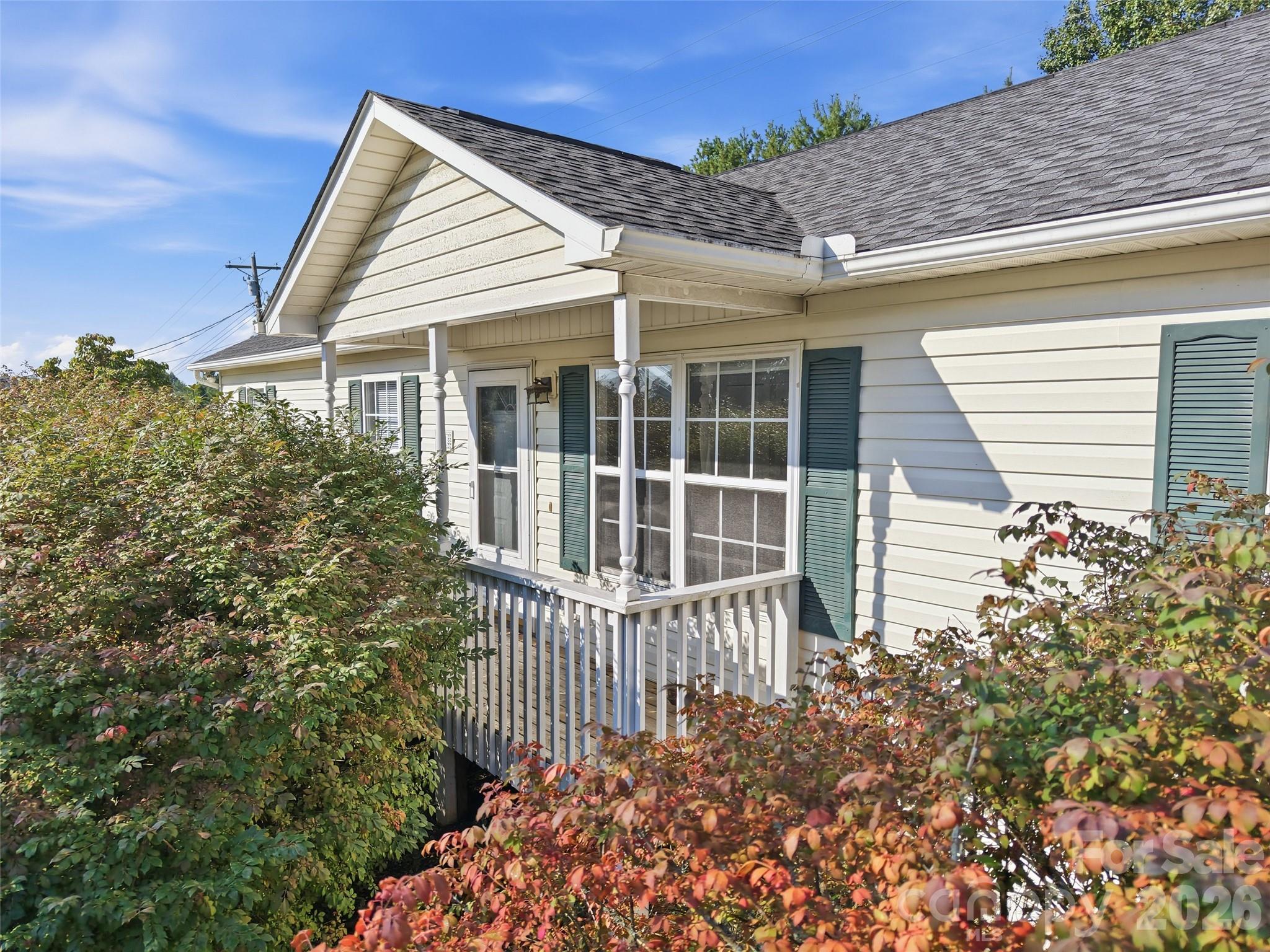 11 Brant Lane — Weaverville