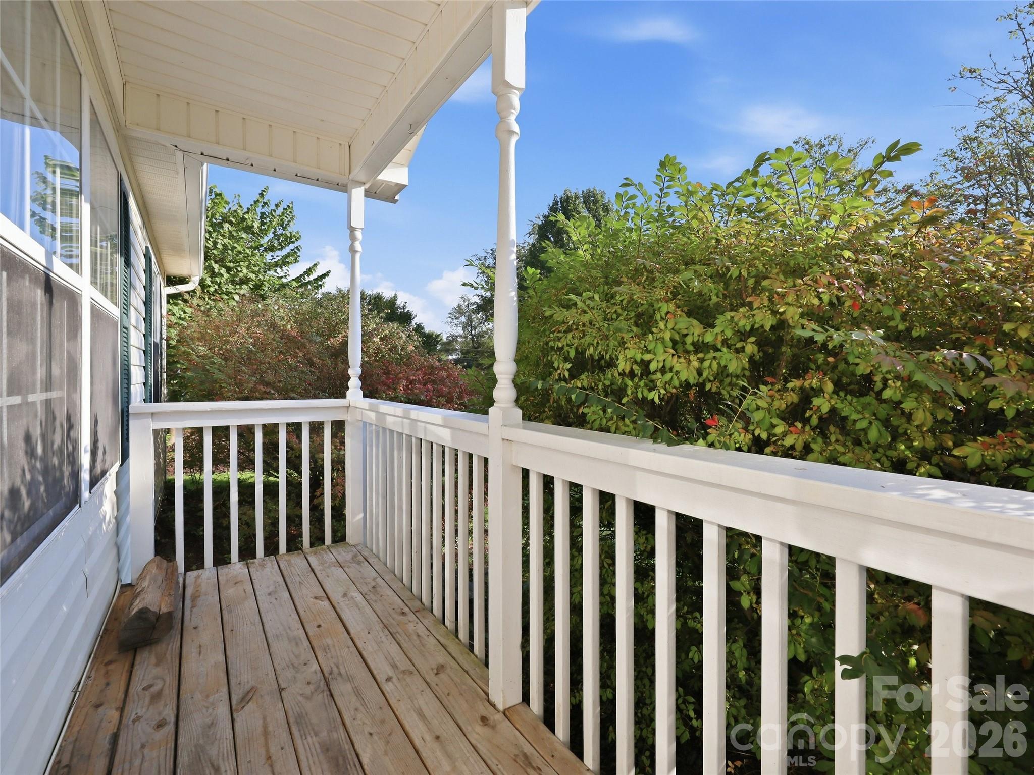 11 Brant Lane — Weaverville