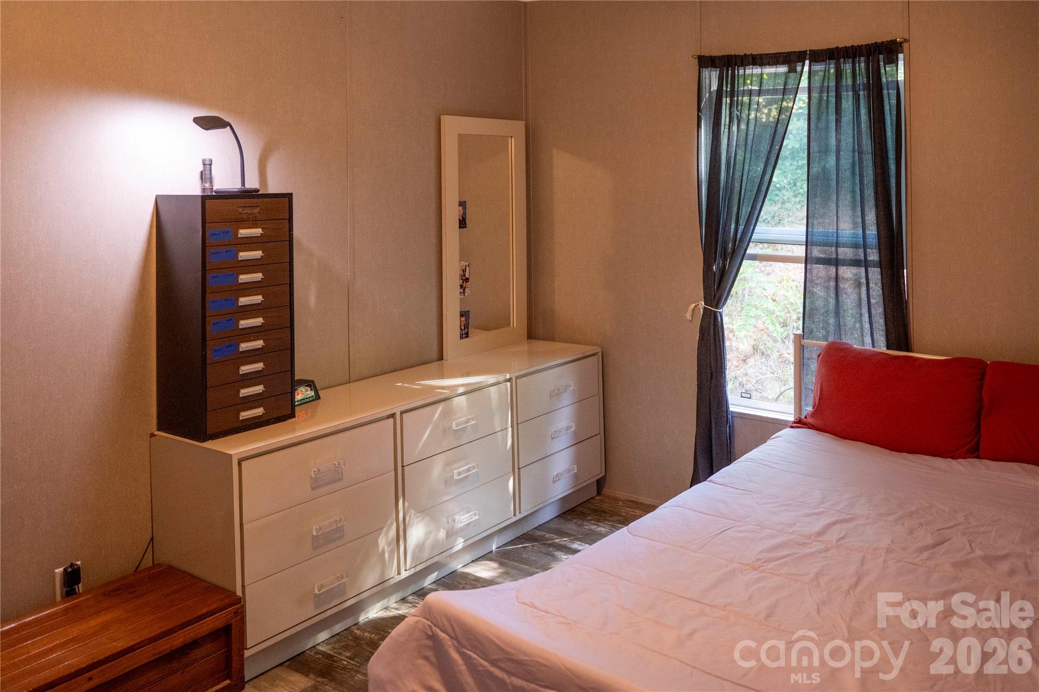 30 & 32 W Skyland Circle — Asheville