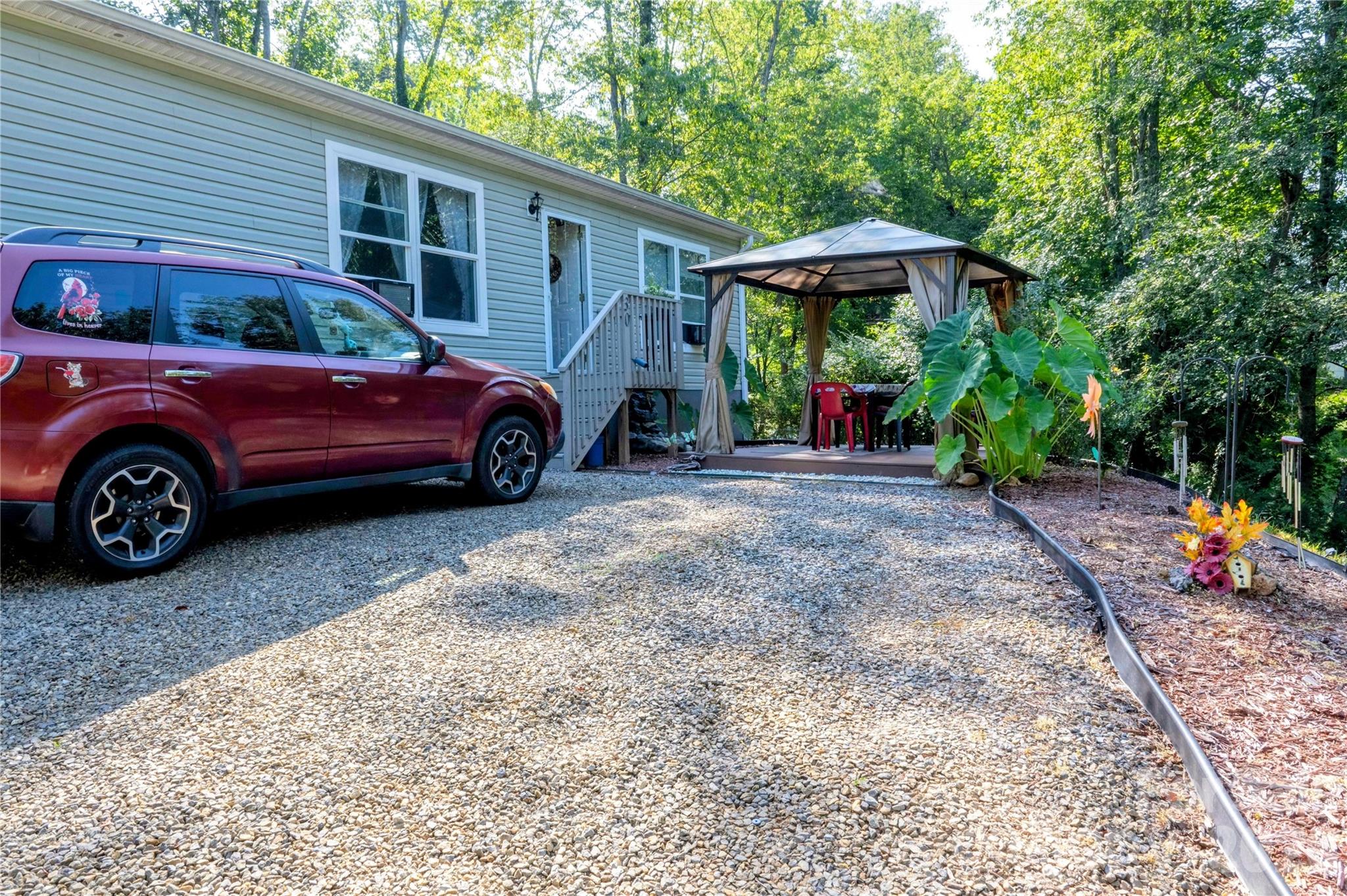30 & 32 W Skyland Circle — Asheville