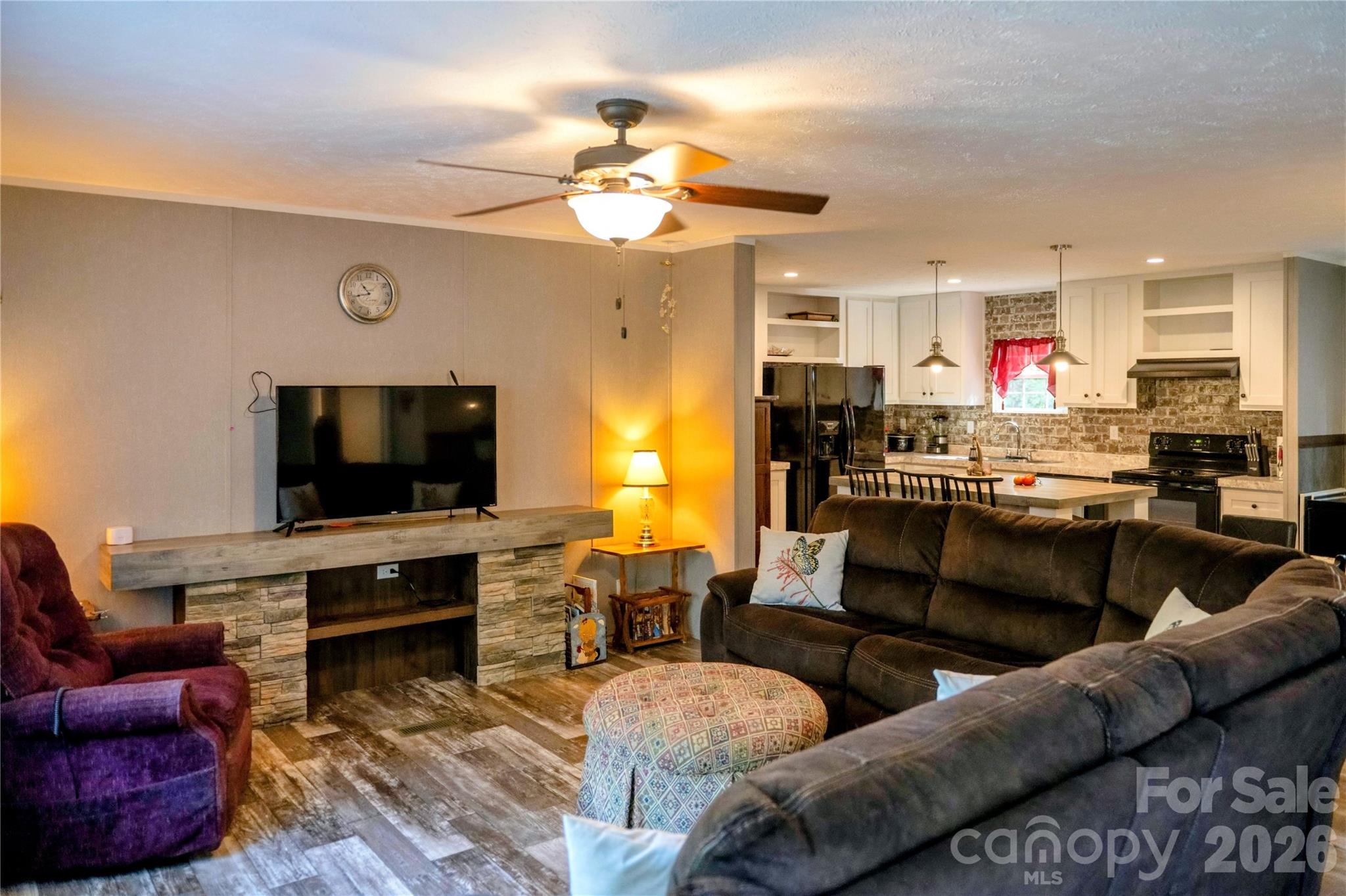 30 & 32 W Skyland Circle — Asheville