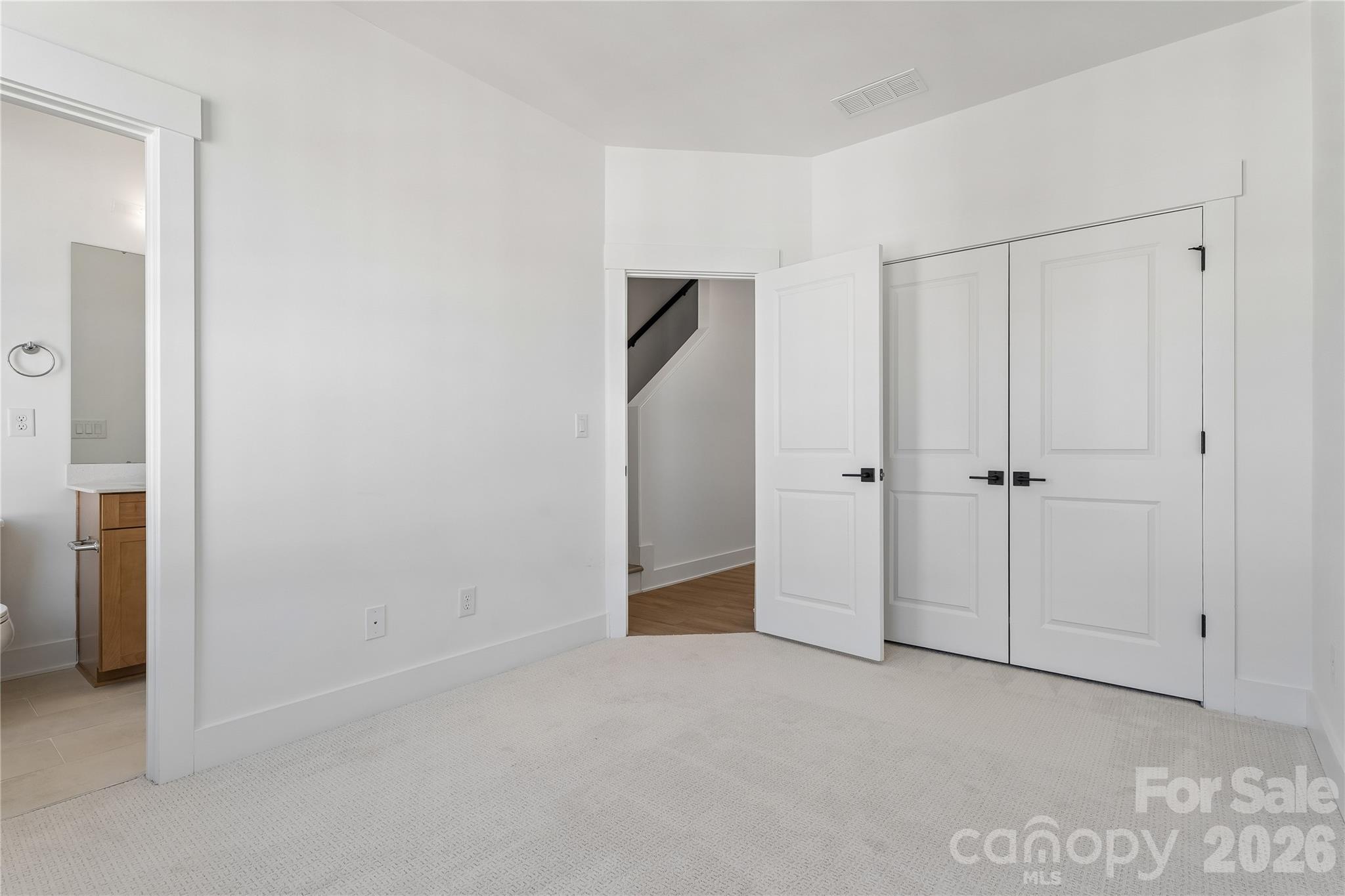 3704 S Tryon Street — Charlotte