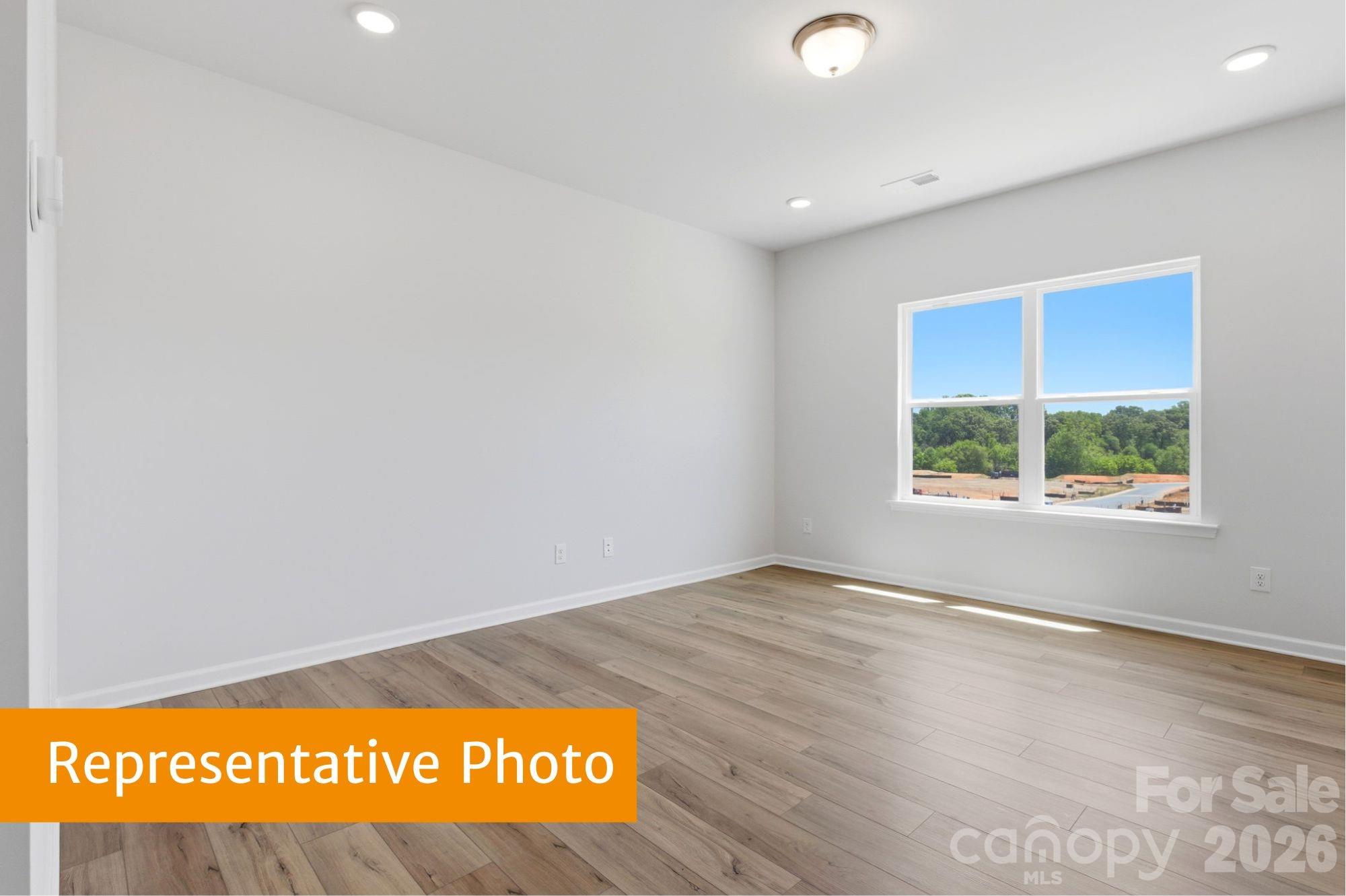 908 Rowe Crossing Drive — Newton