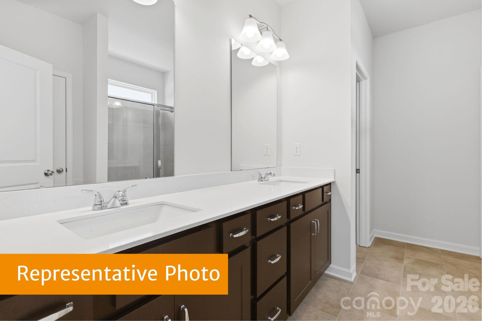 908 Rowe Crossing Drive — Newton