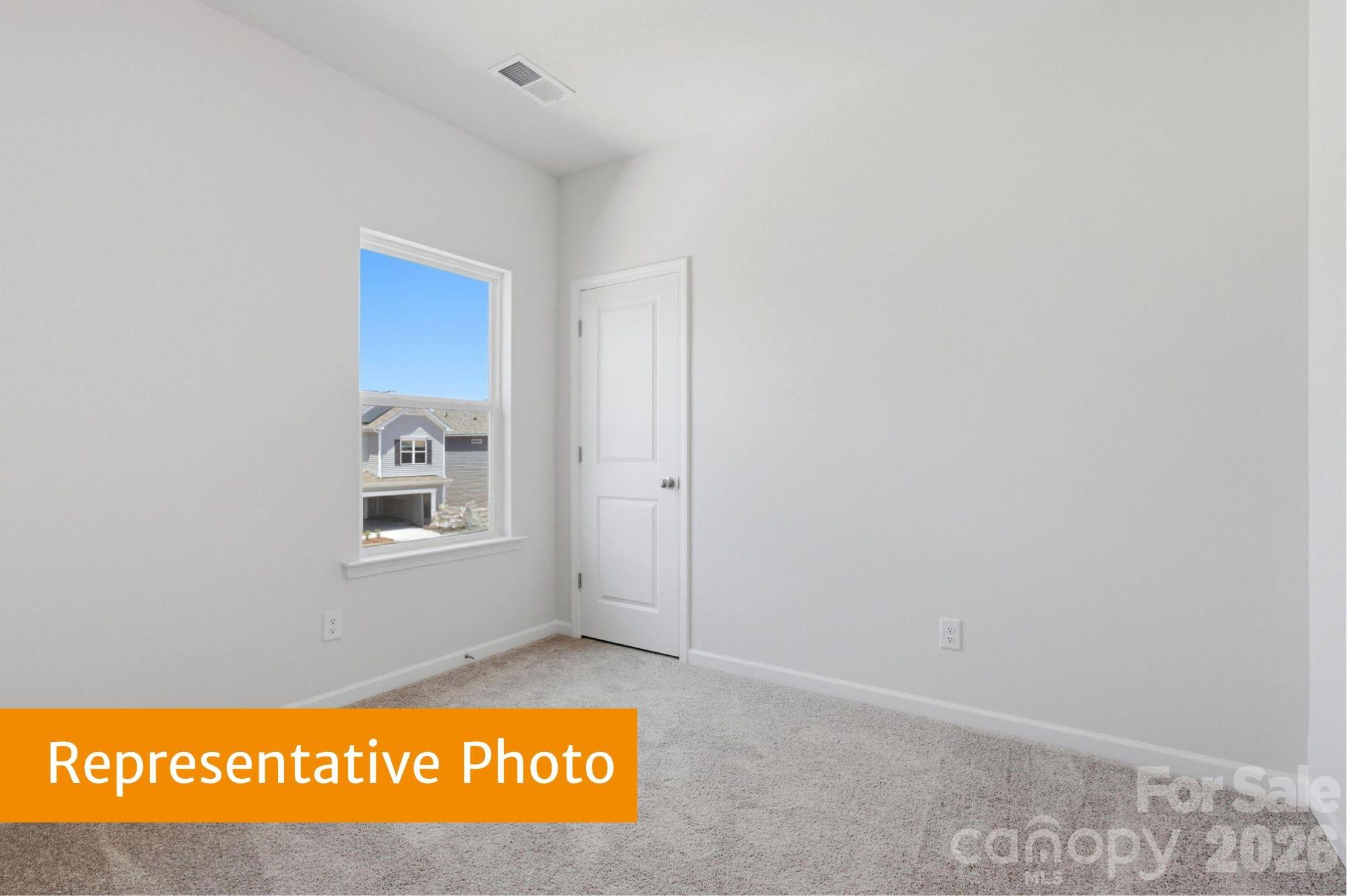 908 Rowe Crossing Drive — Newton