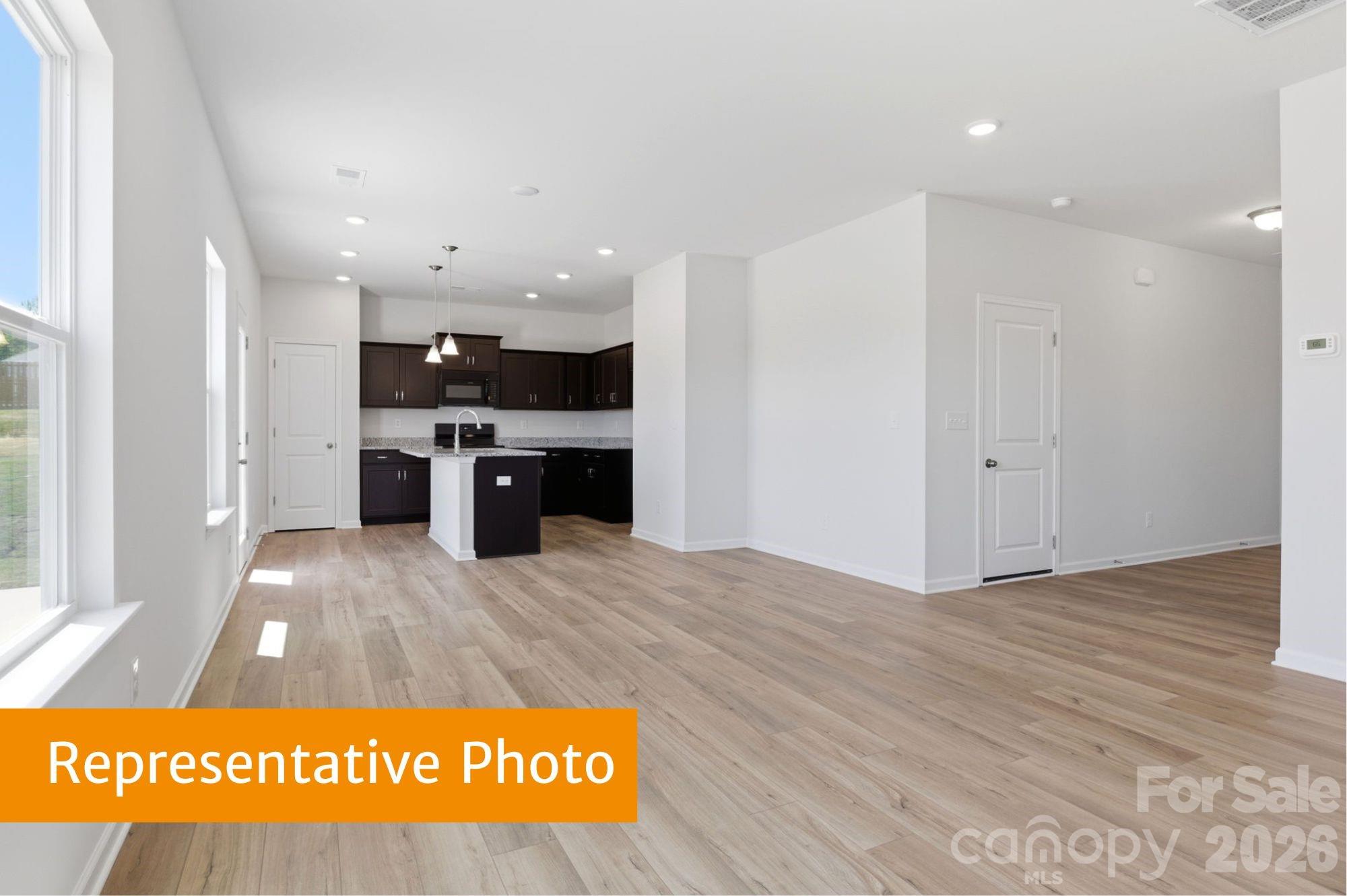 908 Rowe Crossing Drive — Newton