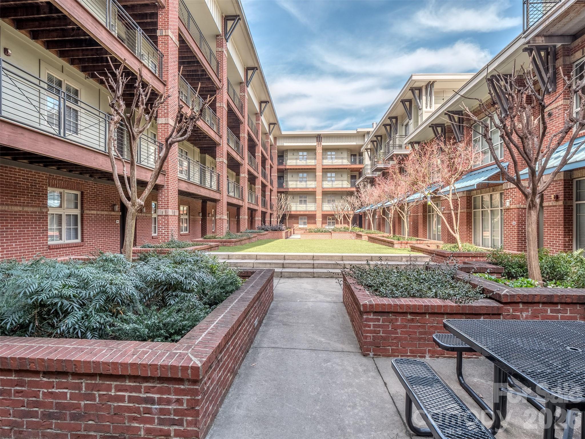 1101 W 1st Street #211 — Charlotte