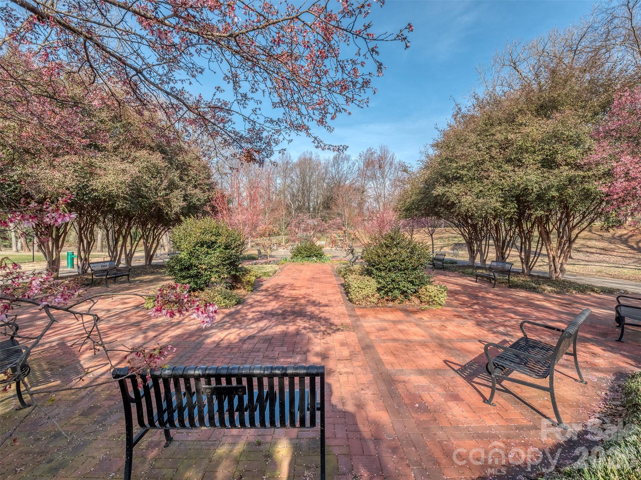 1101 W 1st Street #211 — Charlotte