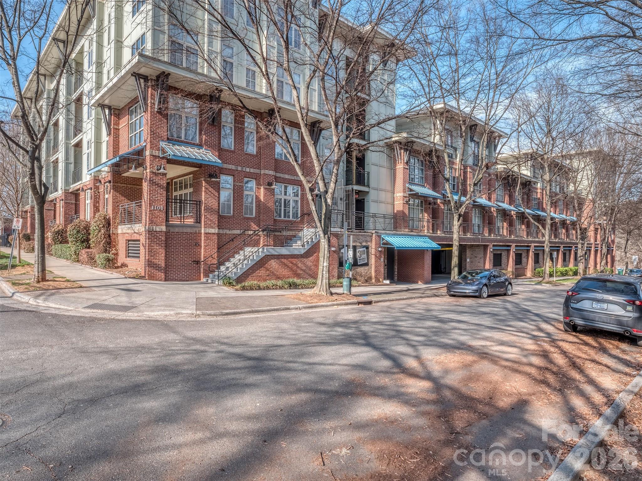 1101 W 1st Street #211 — Charlotte