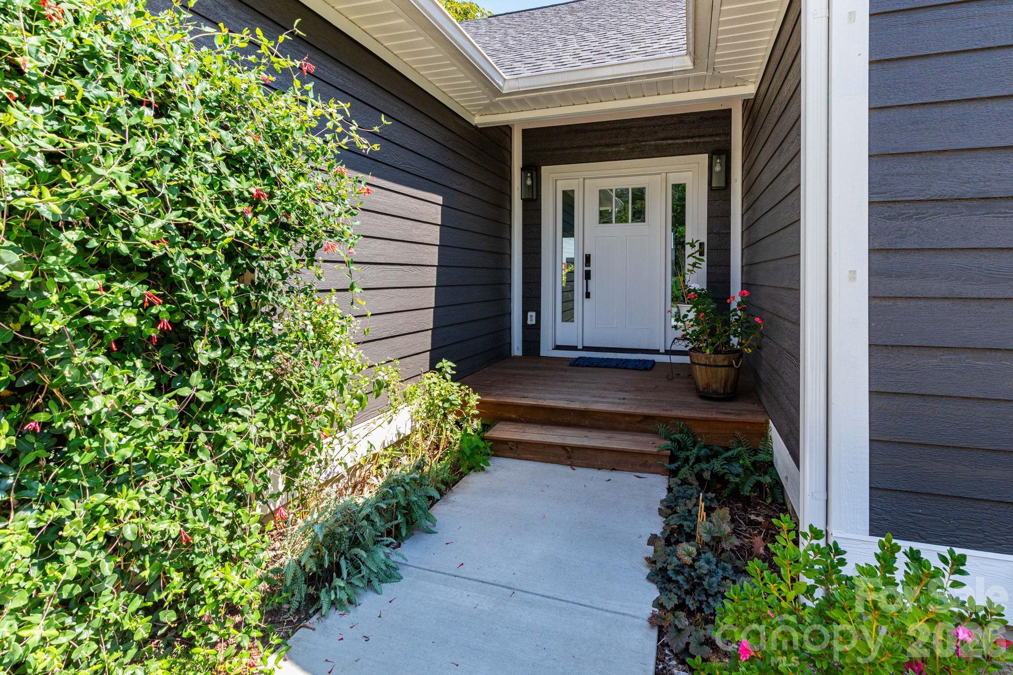 206 Padgettown Road — Black Mountain