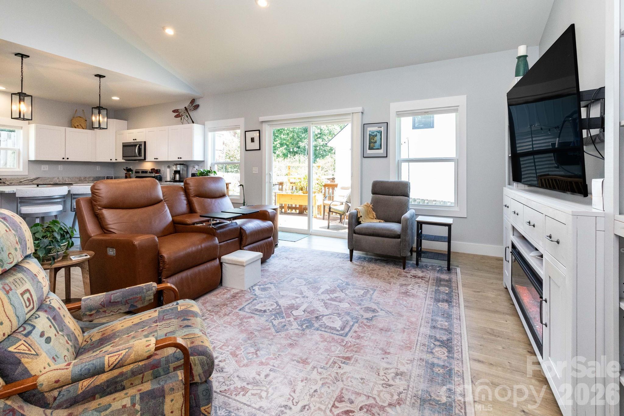 206 Padgettown Road — Black Mountain