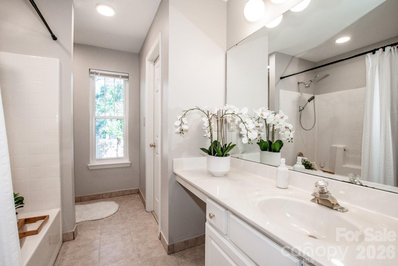 7605 Wynstone Ridge Circle — Huntersville