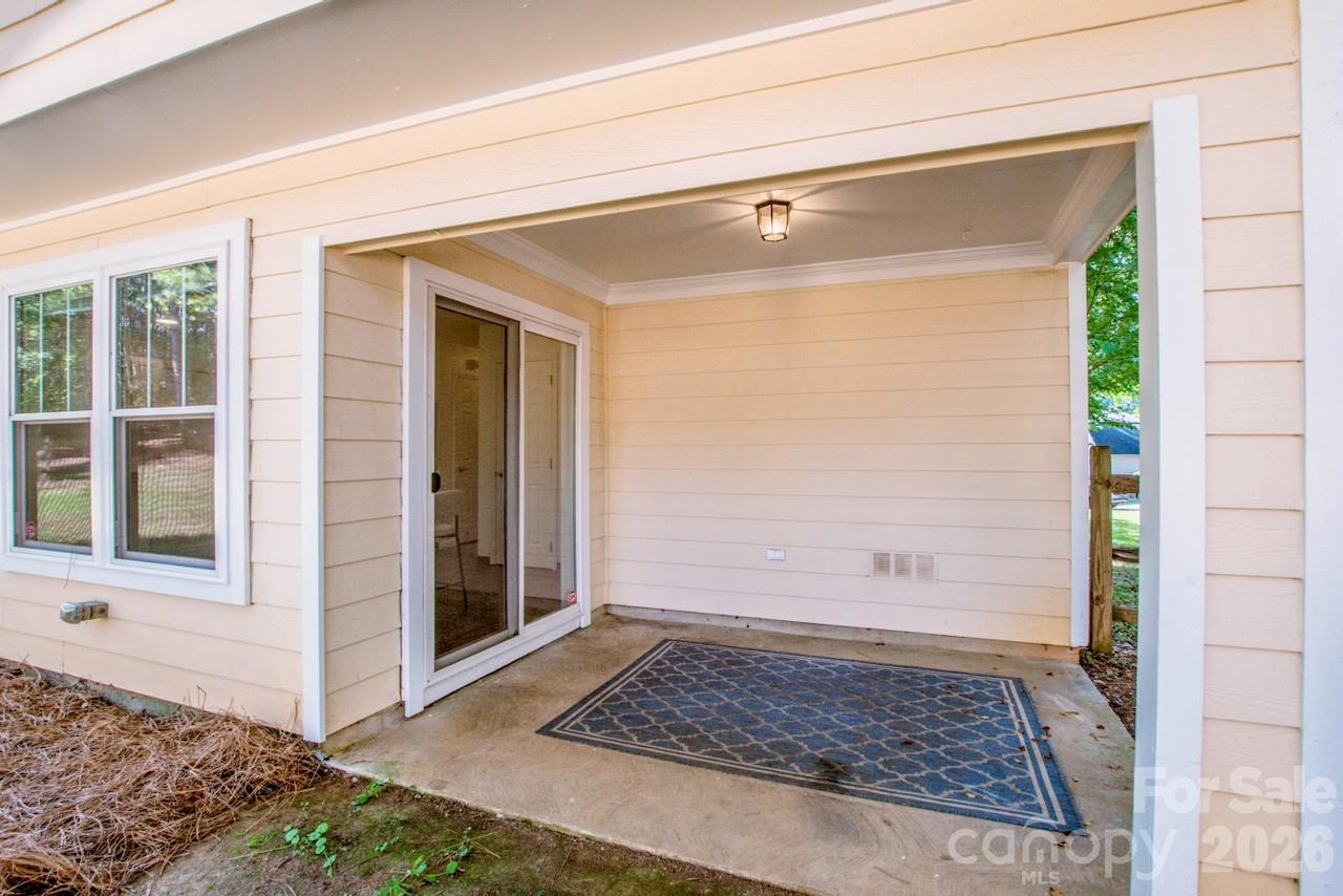 7605 Wynstone Ridge Circle — Huntersville