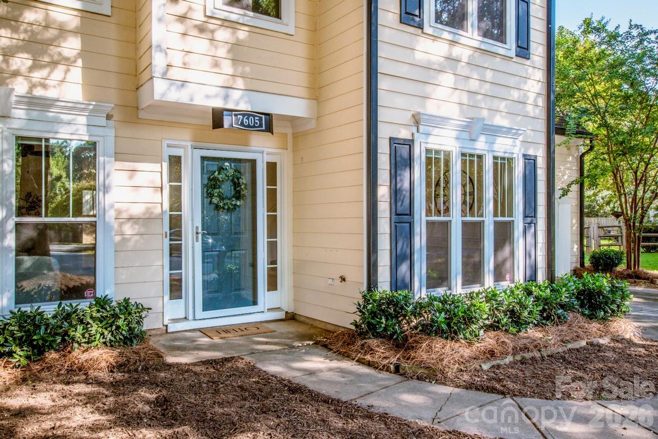 7605 Wynstone Ridge Circle — Huntersville