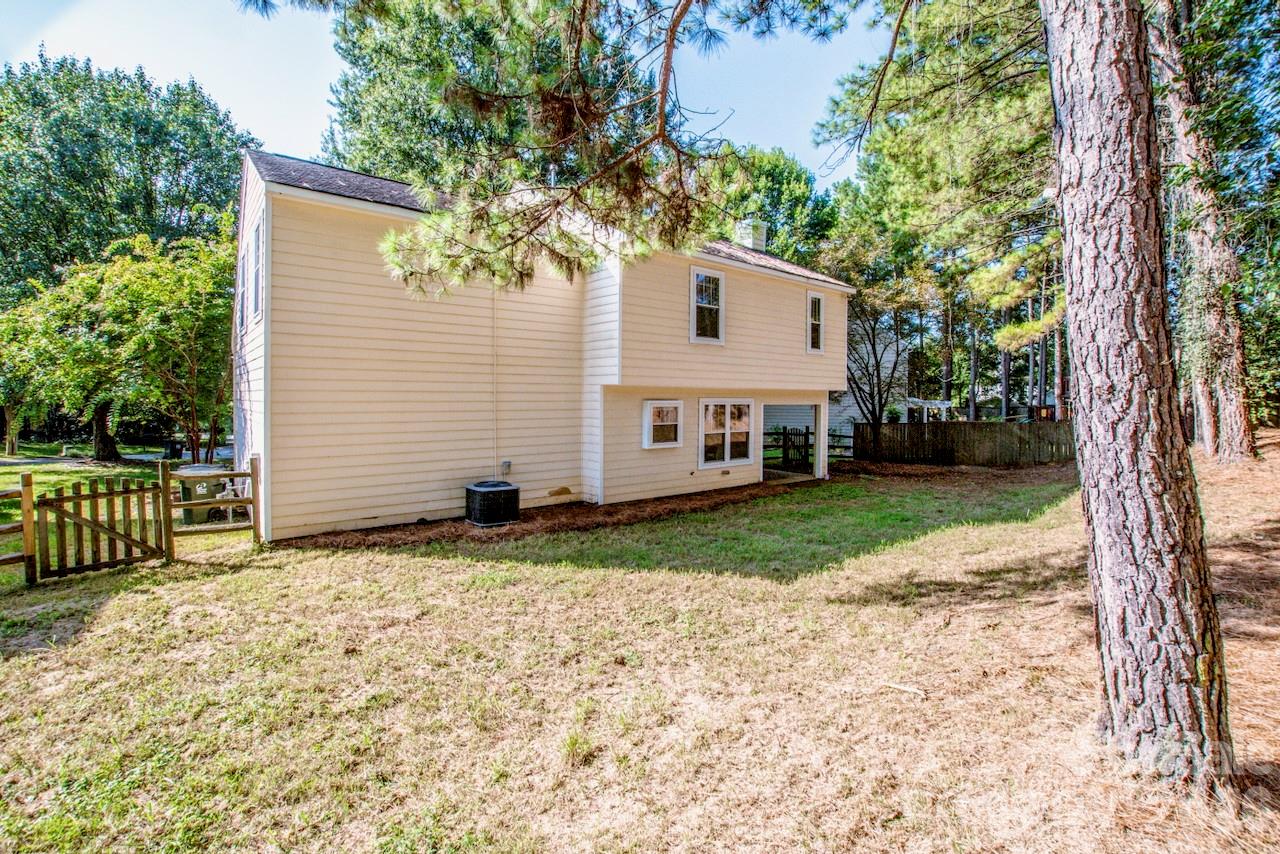7605 Wynstone Ridge Circle — Huntersville