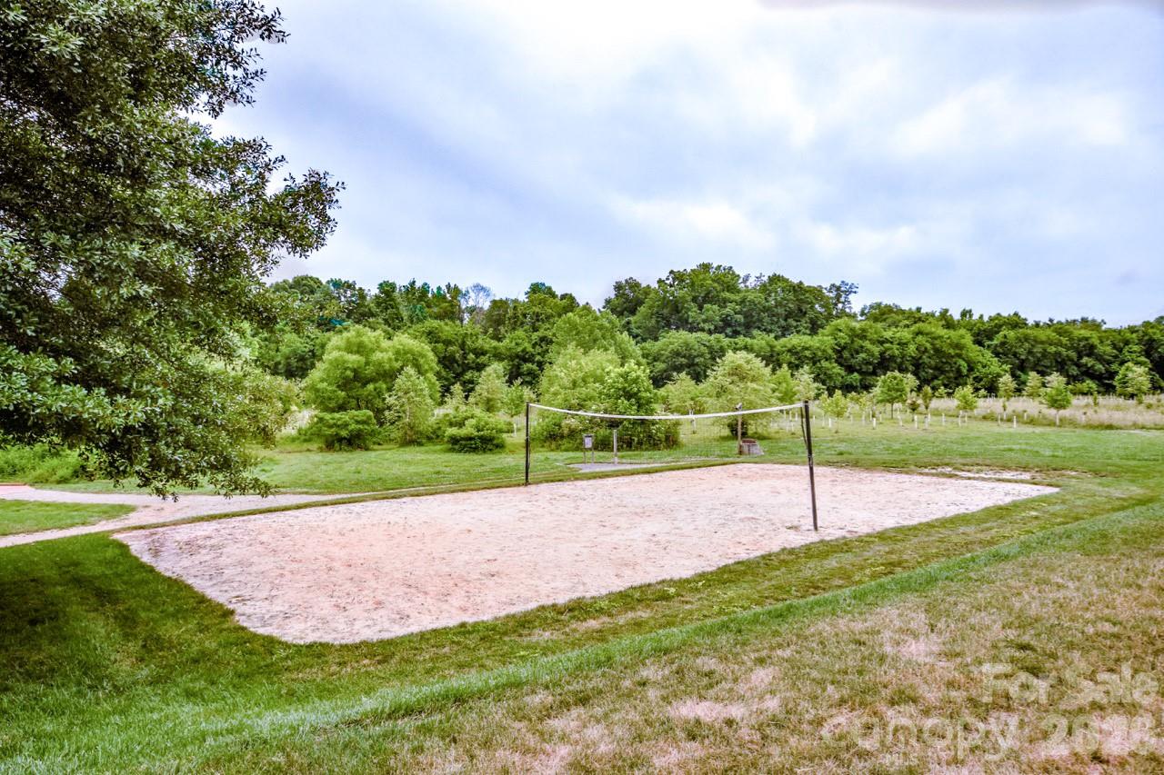 7605 Wynstone Ridge Circle — Huntersville