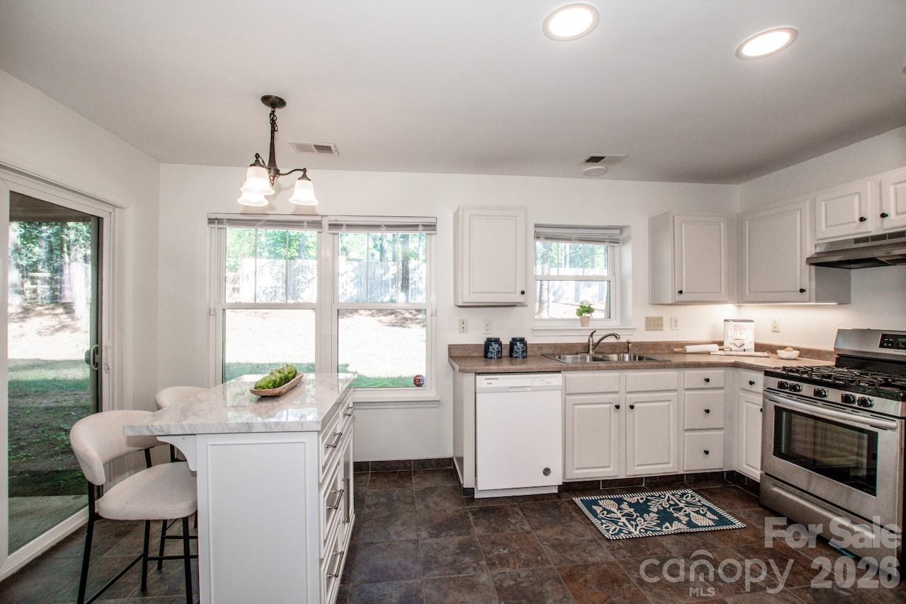 7605 Wynstone Ridge Circle — Huntersville