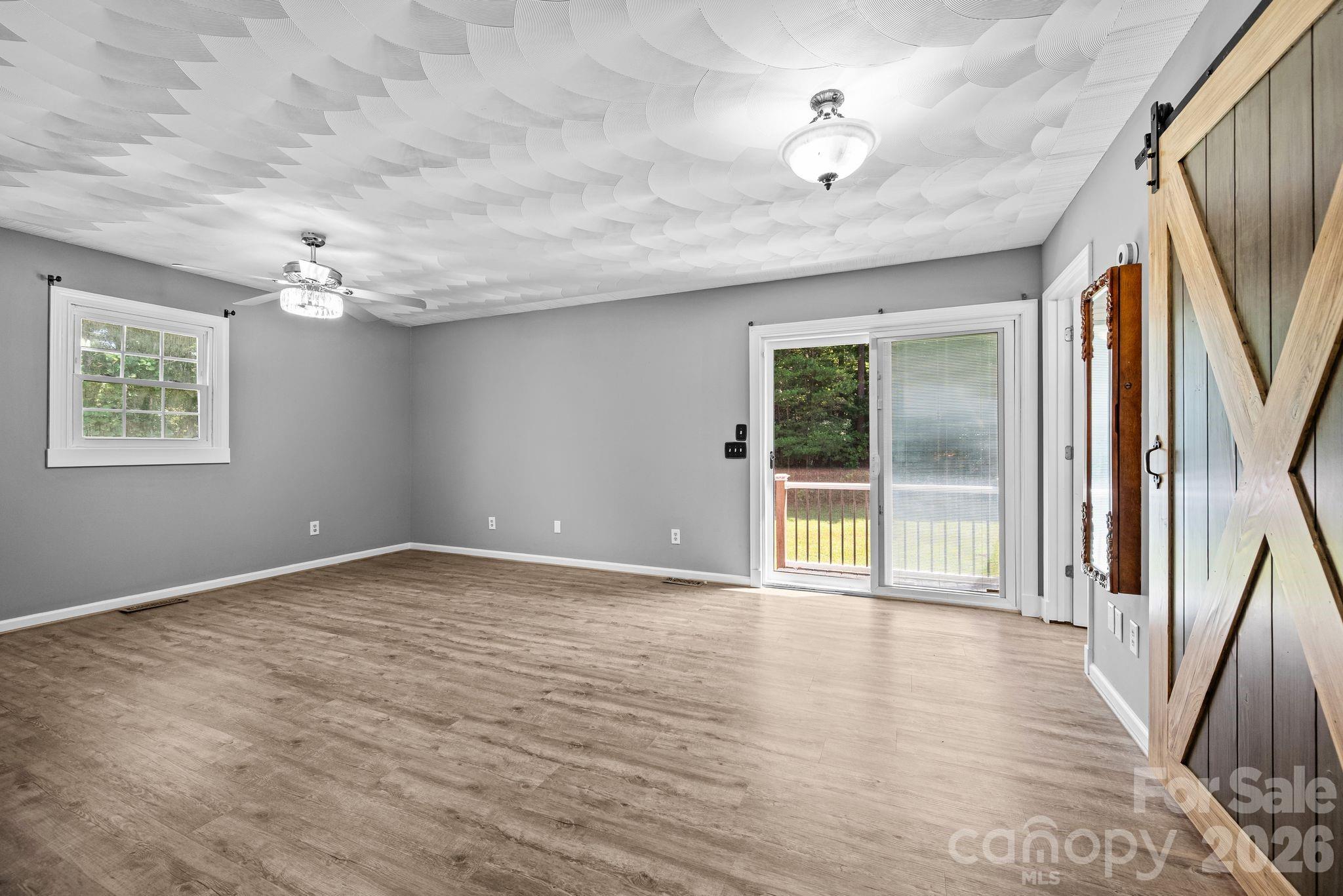 949 Dav Road — Hays