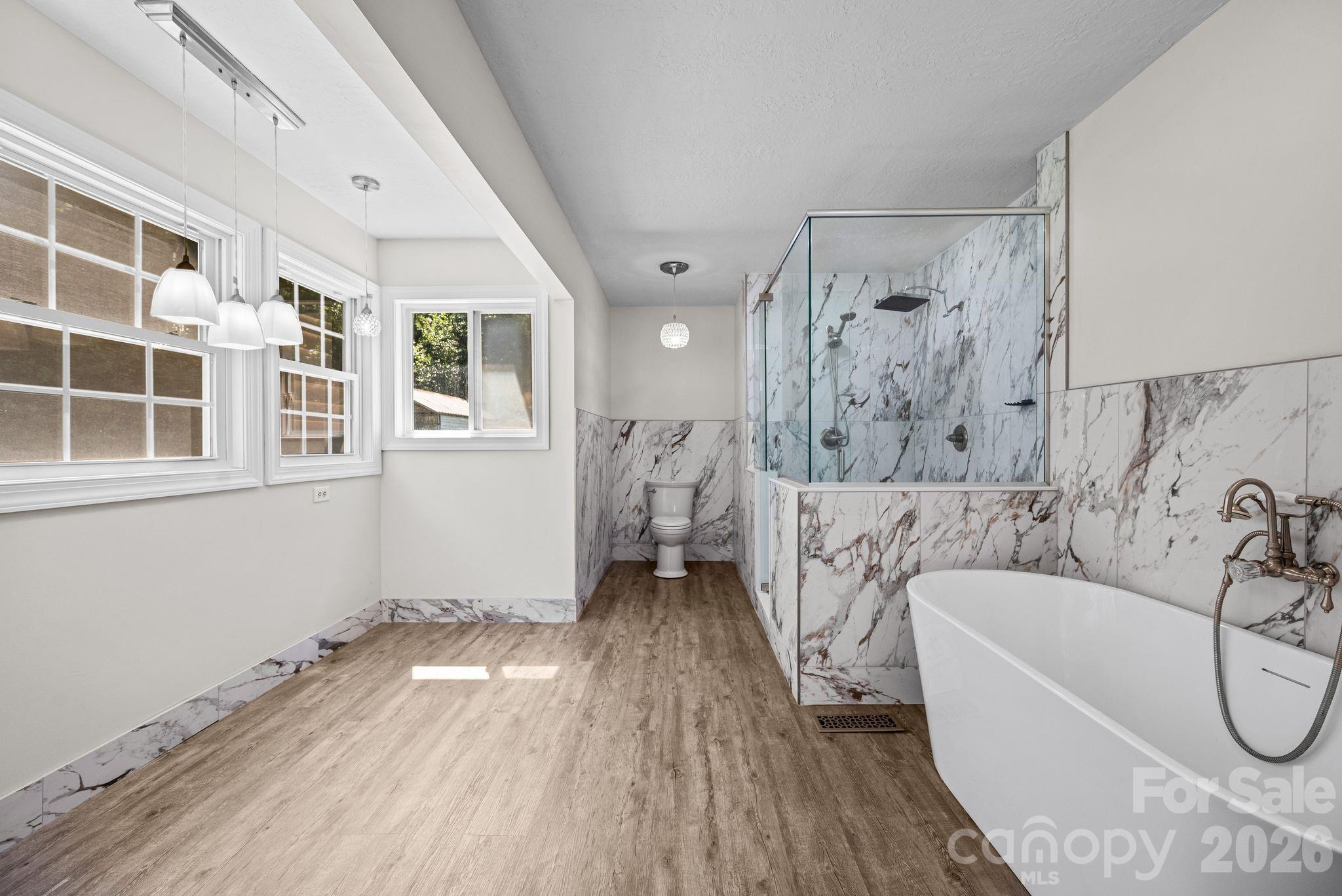 949 Dav Road — Hays