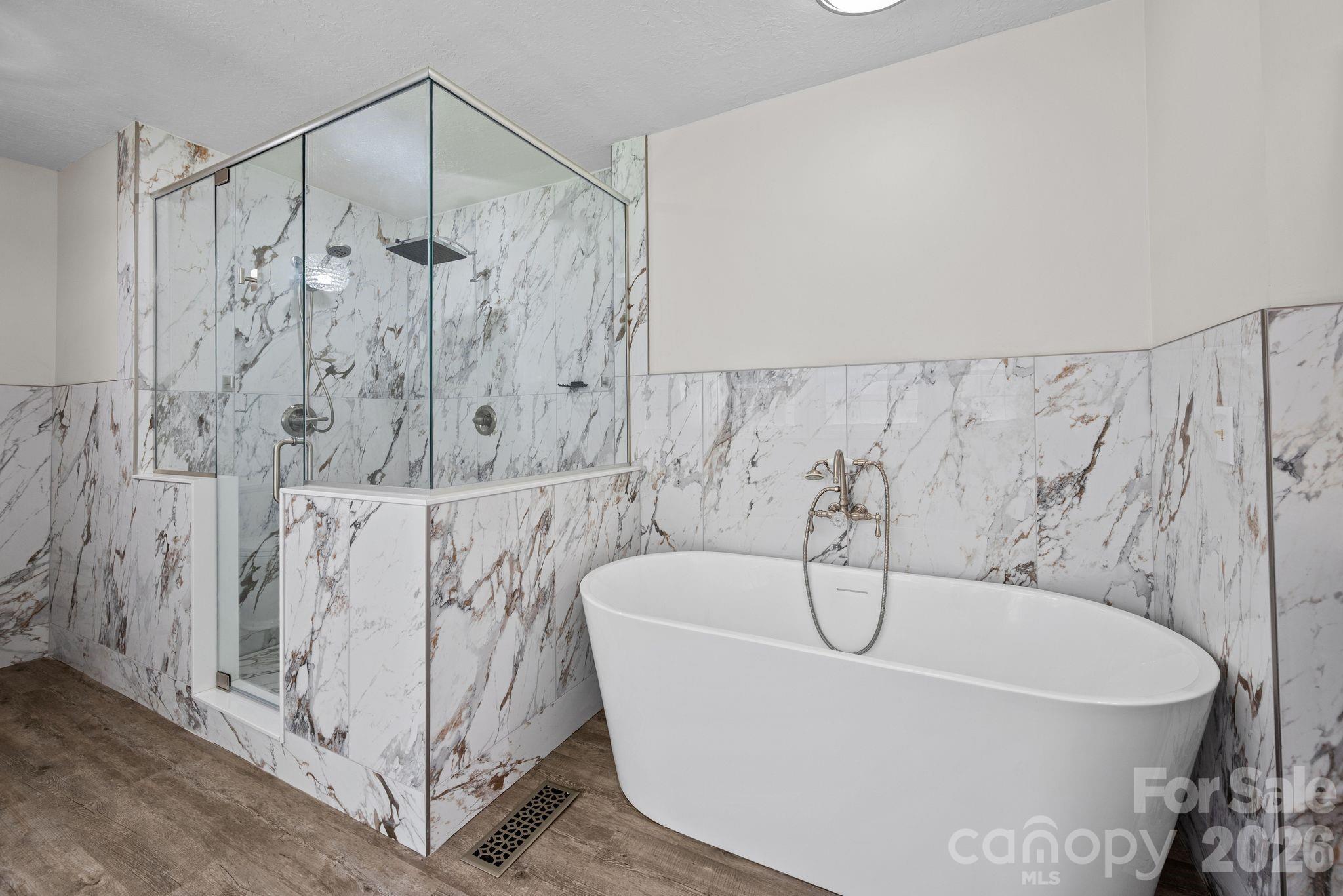 949 Dav Road — Hays