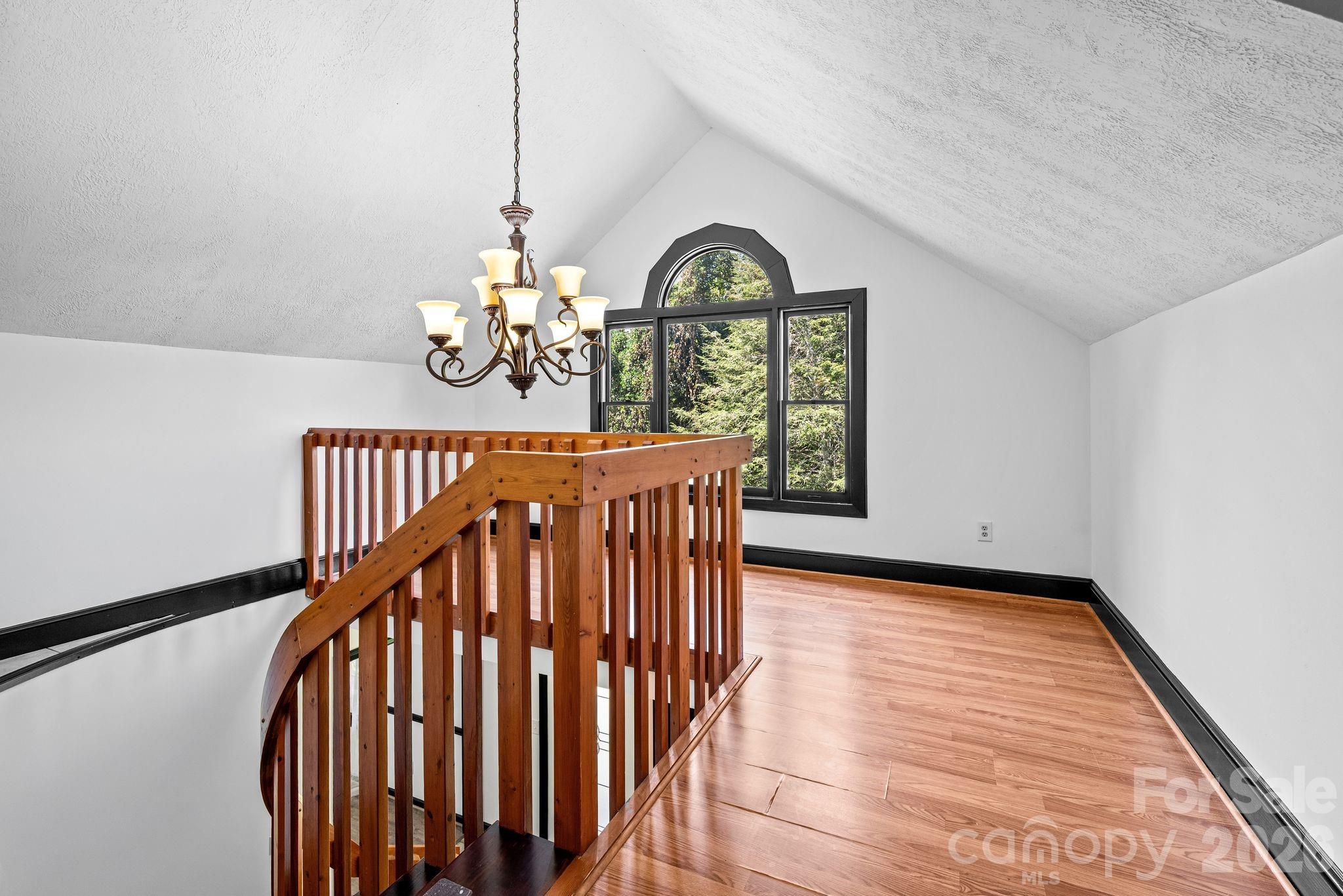 949 Dav Road — Hays