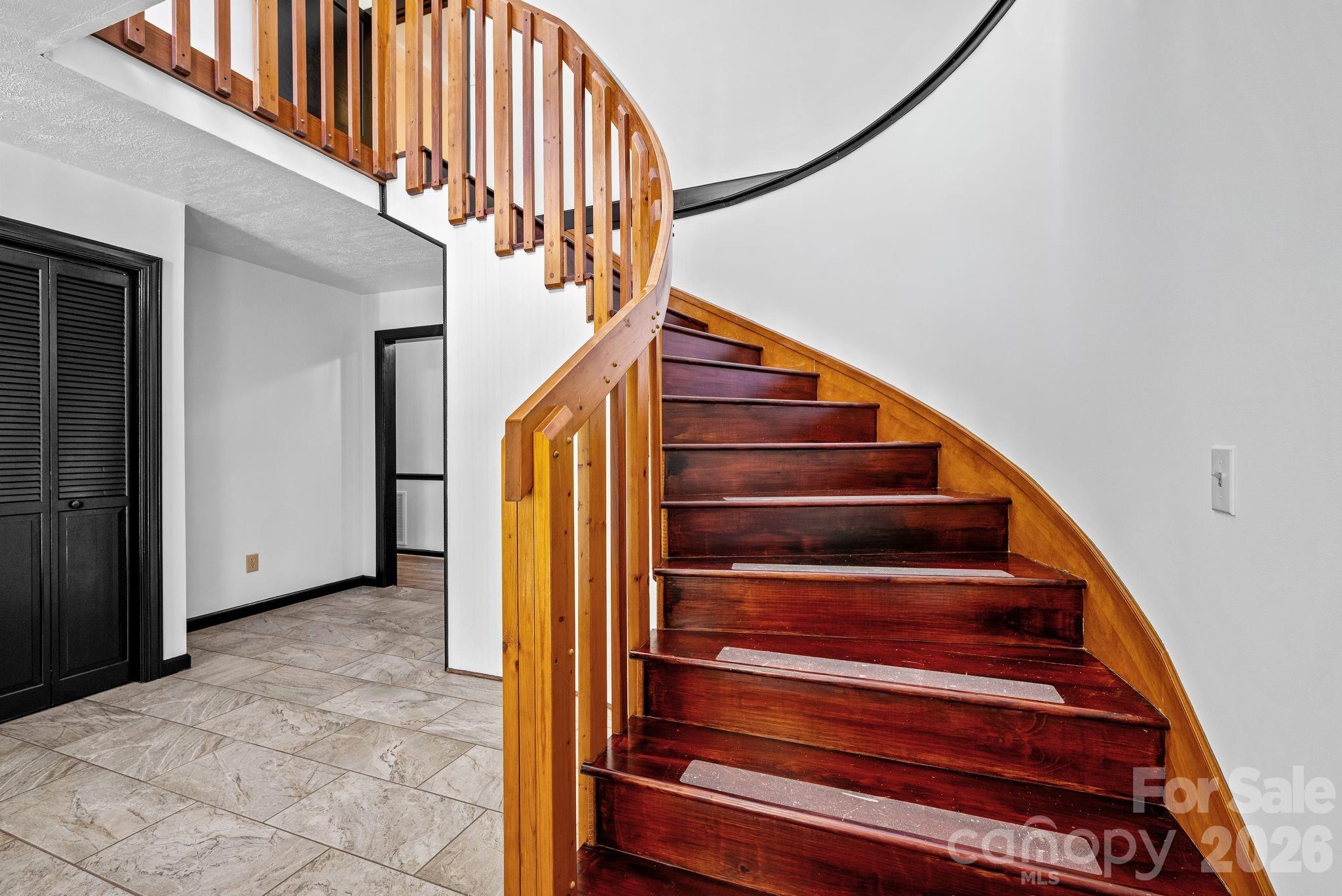 949 Dav Road — Hays