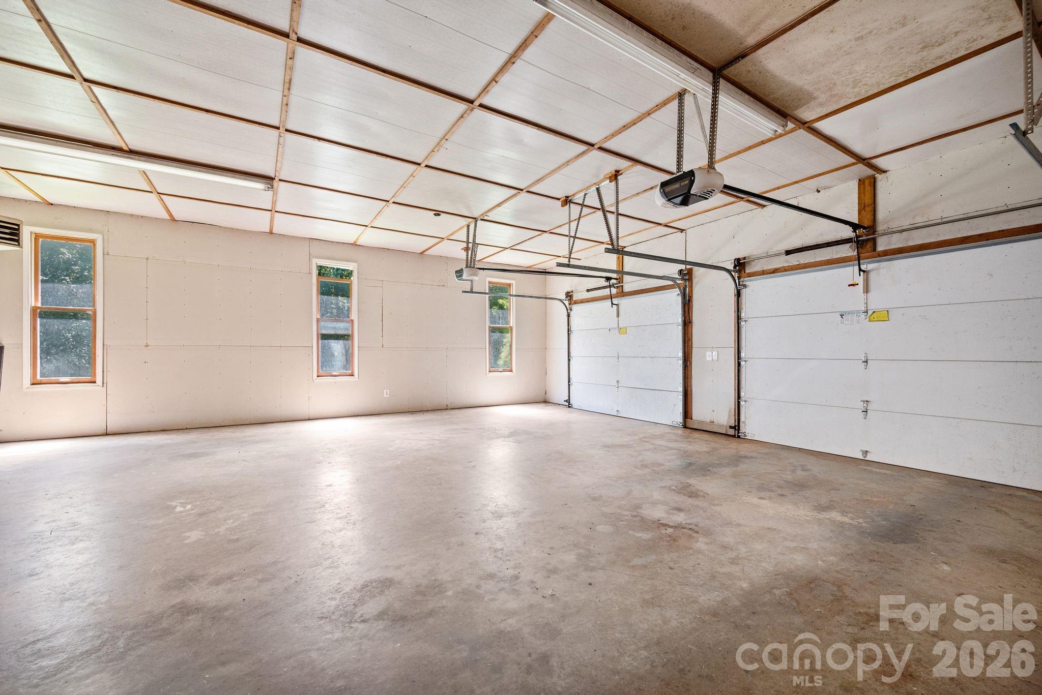 949 Dav Road — Hays