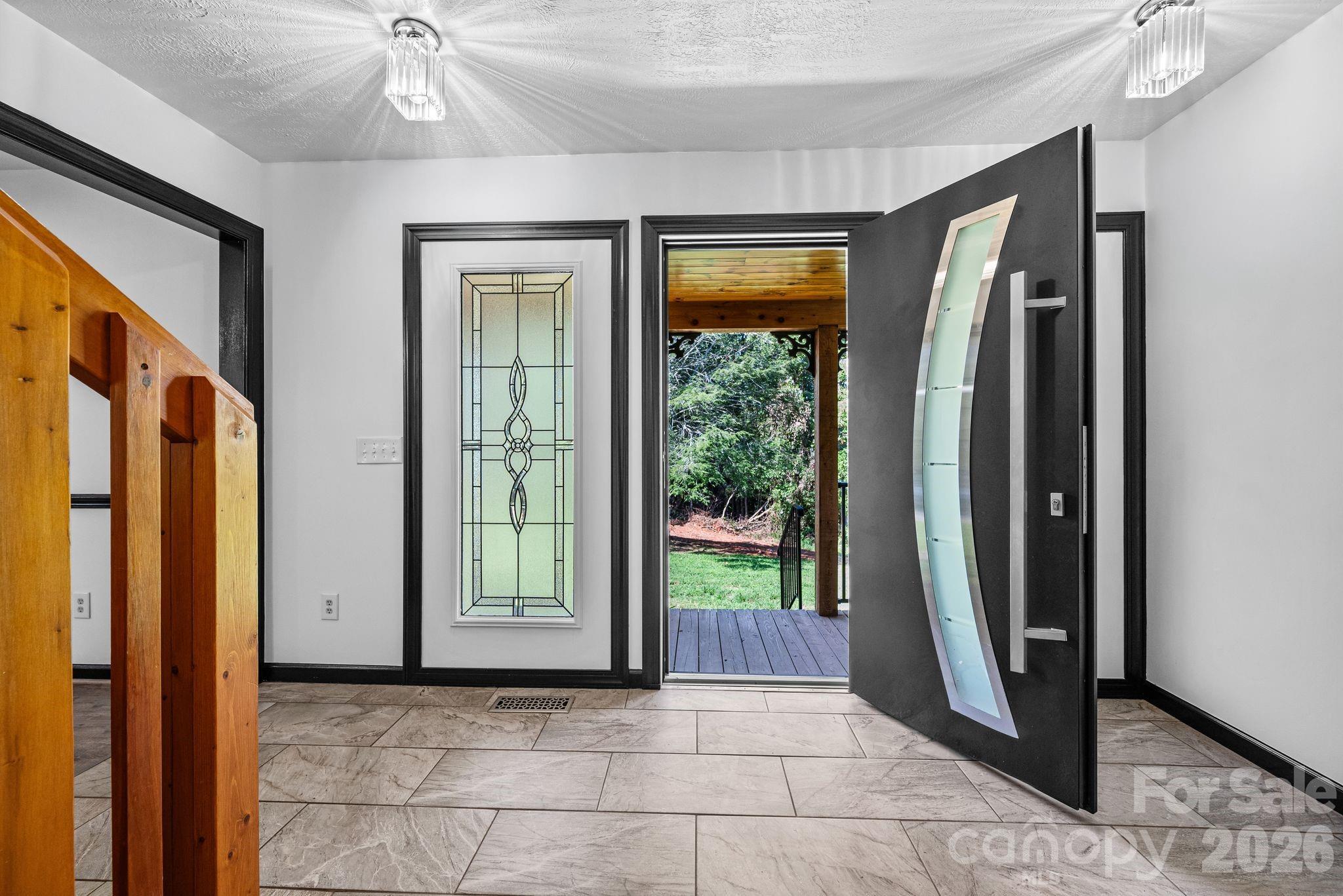 949 Dav Road — Hays
