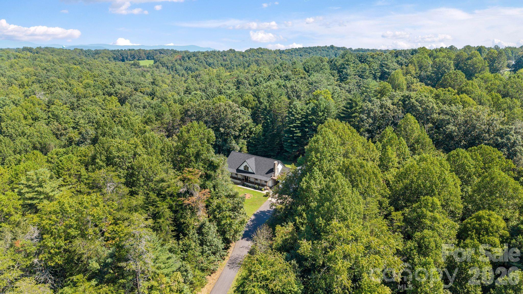 949 Dav Road — Hays