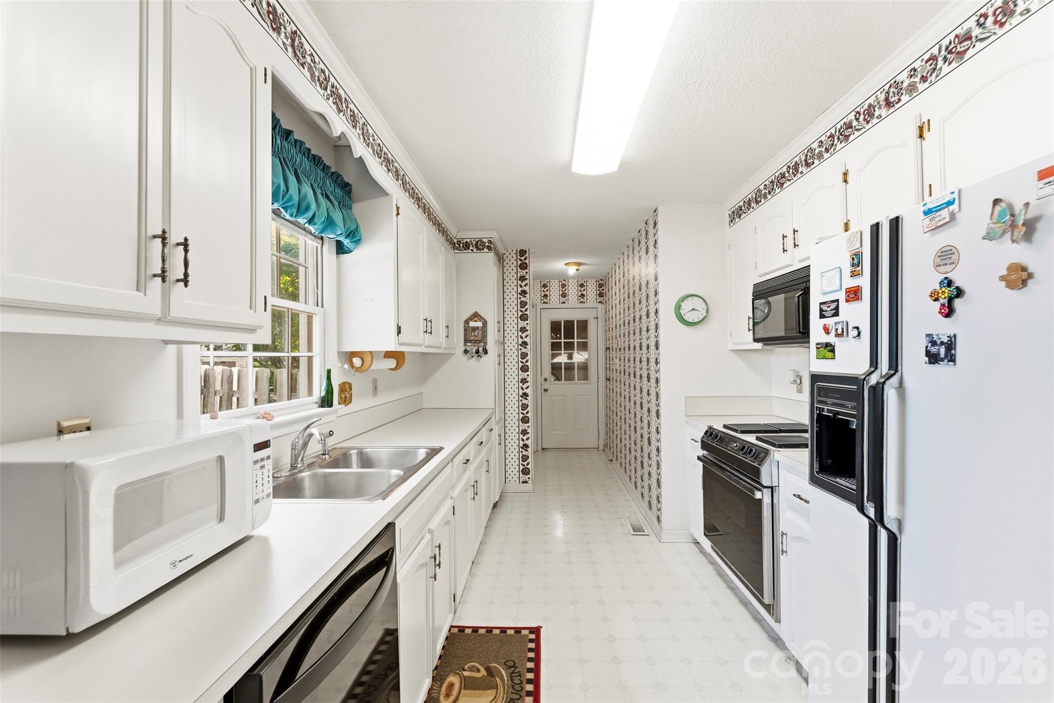 108 Shade Tree Court — Gastonia