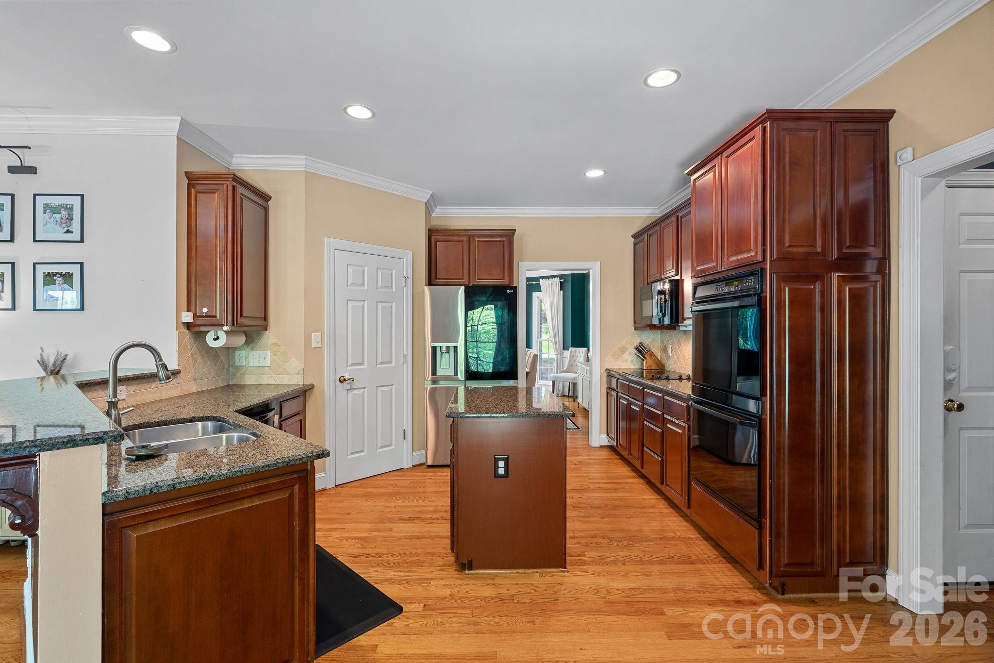 2401 Flagstick Drive — Matthews
