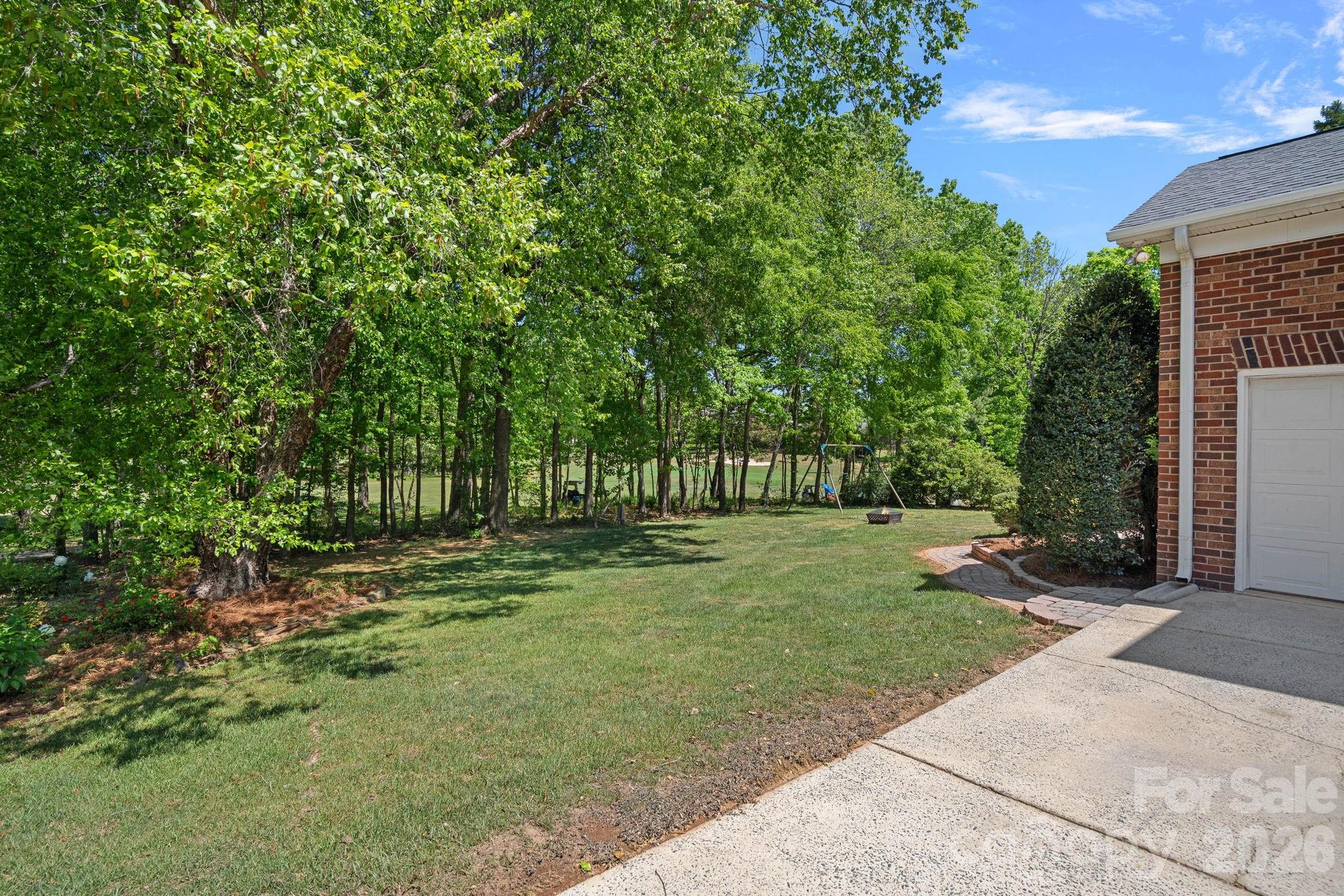 2401 Flagstick Drive — Matthews