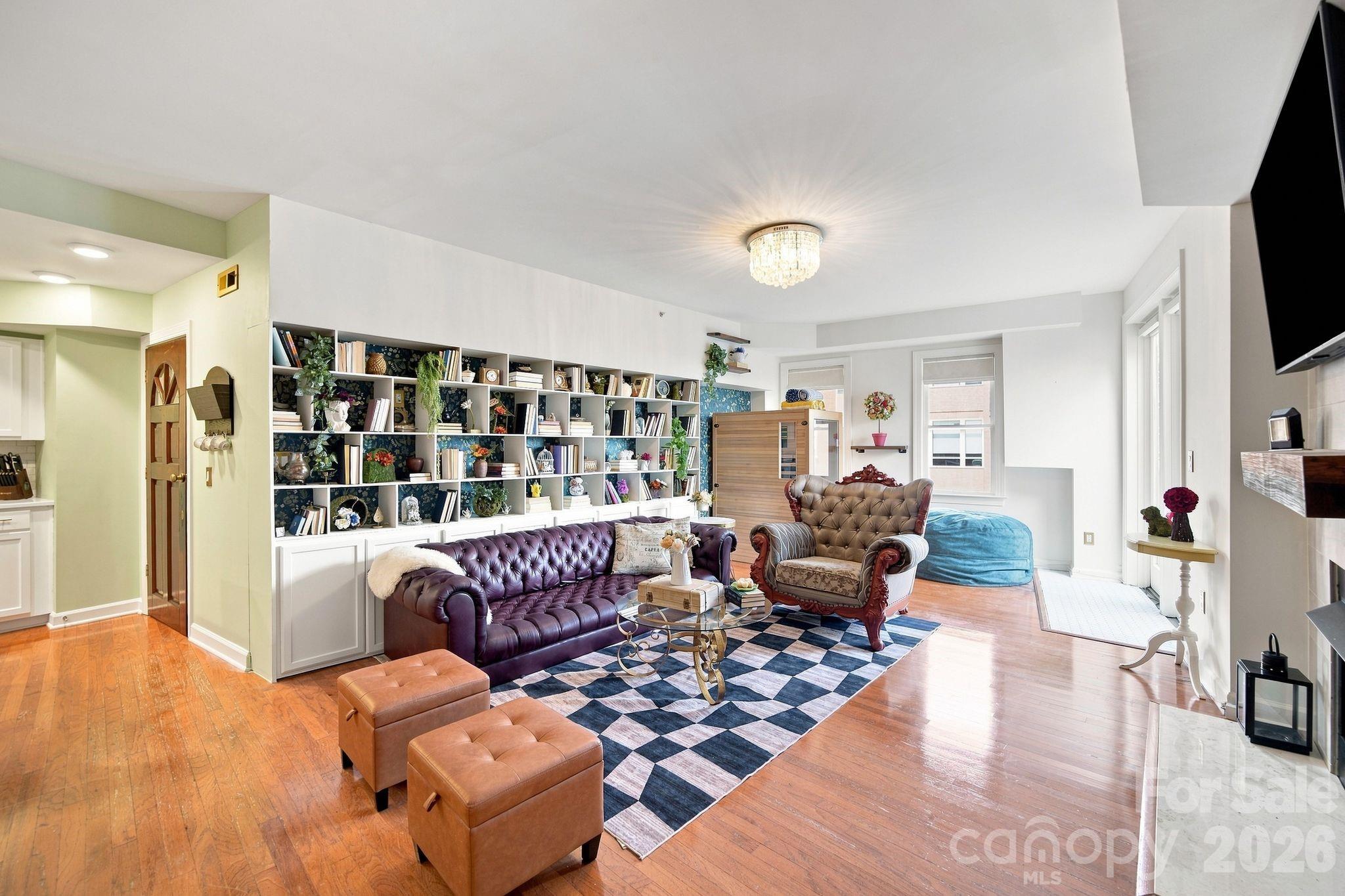 718 W Trade Street #808 — Charlotte
