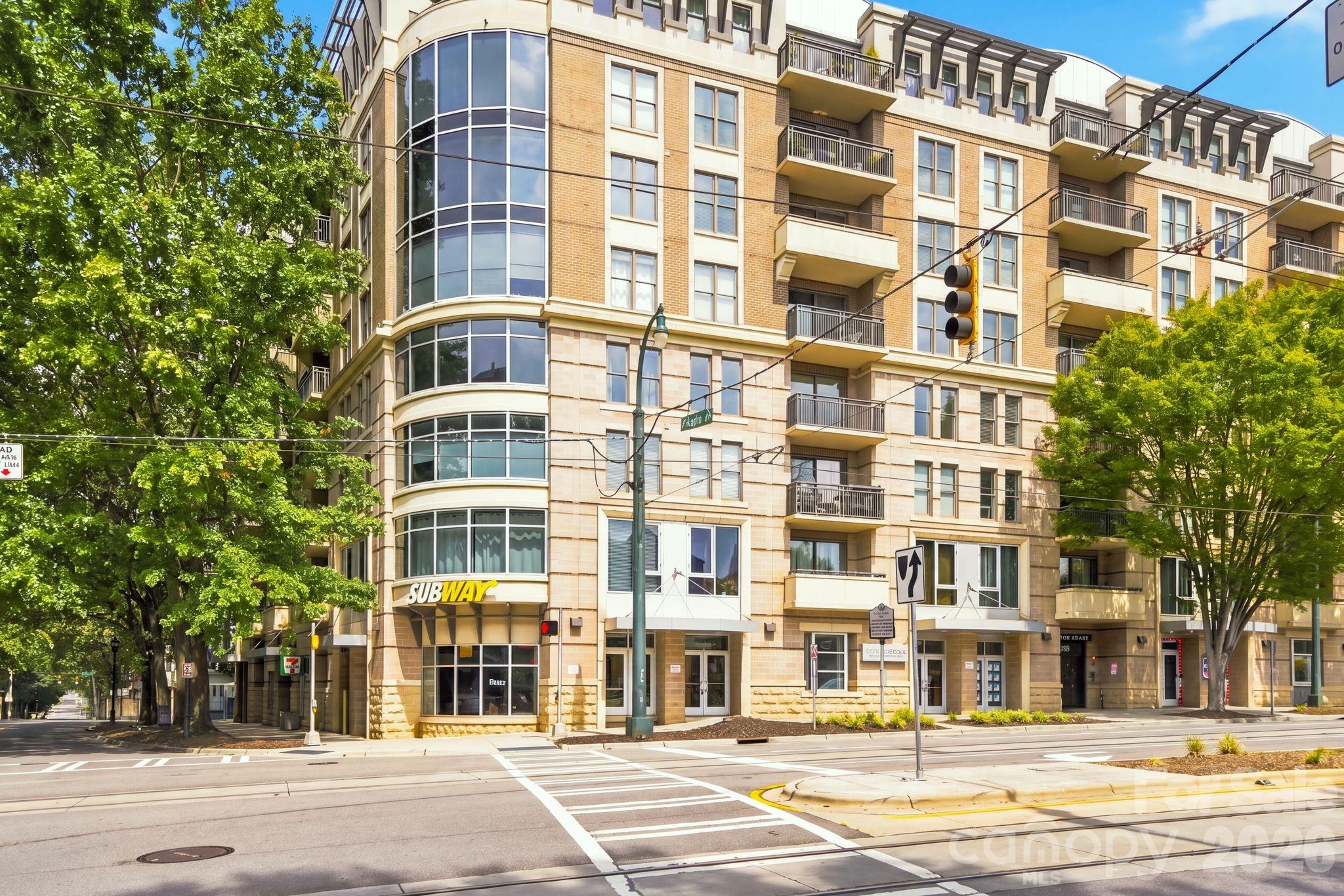 718 W Trade Street #808 — Charlotte
