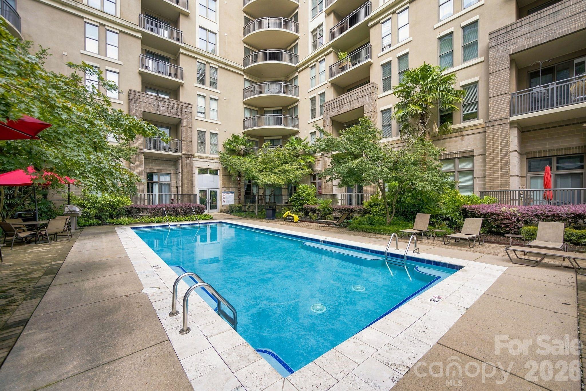 718 W Trade Street #808 — Charlotte