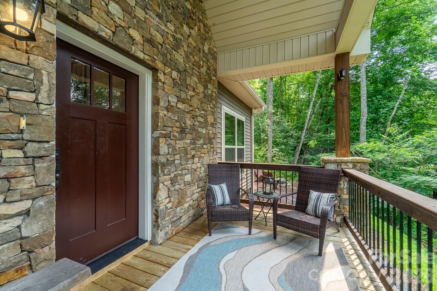 13 Cullsiah Cove Road — Robbinsville