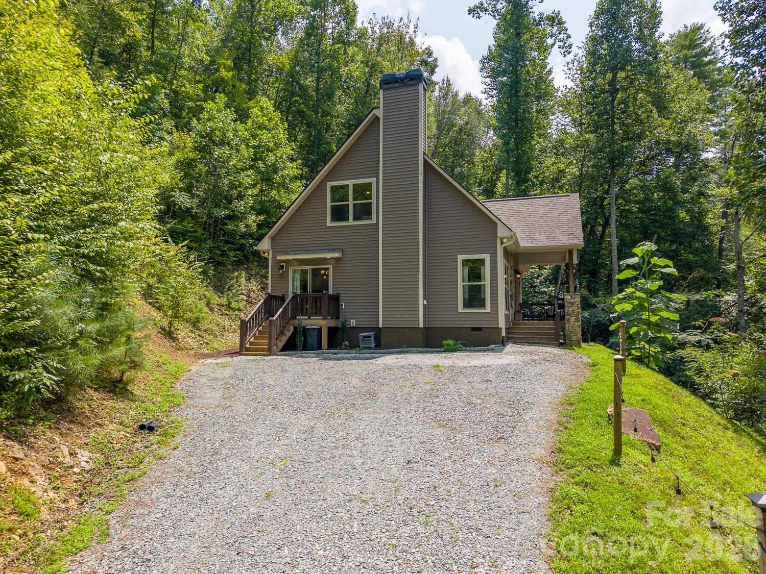 13 Cullsiah Cove Road — Robbinsville