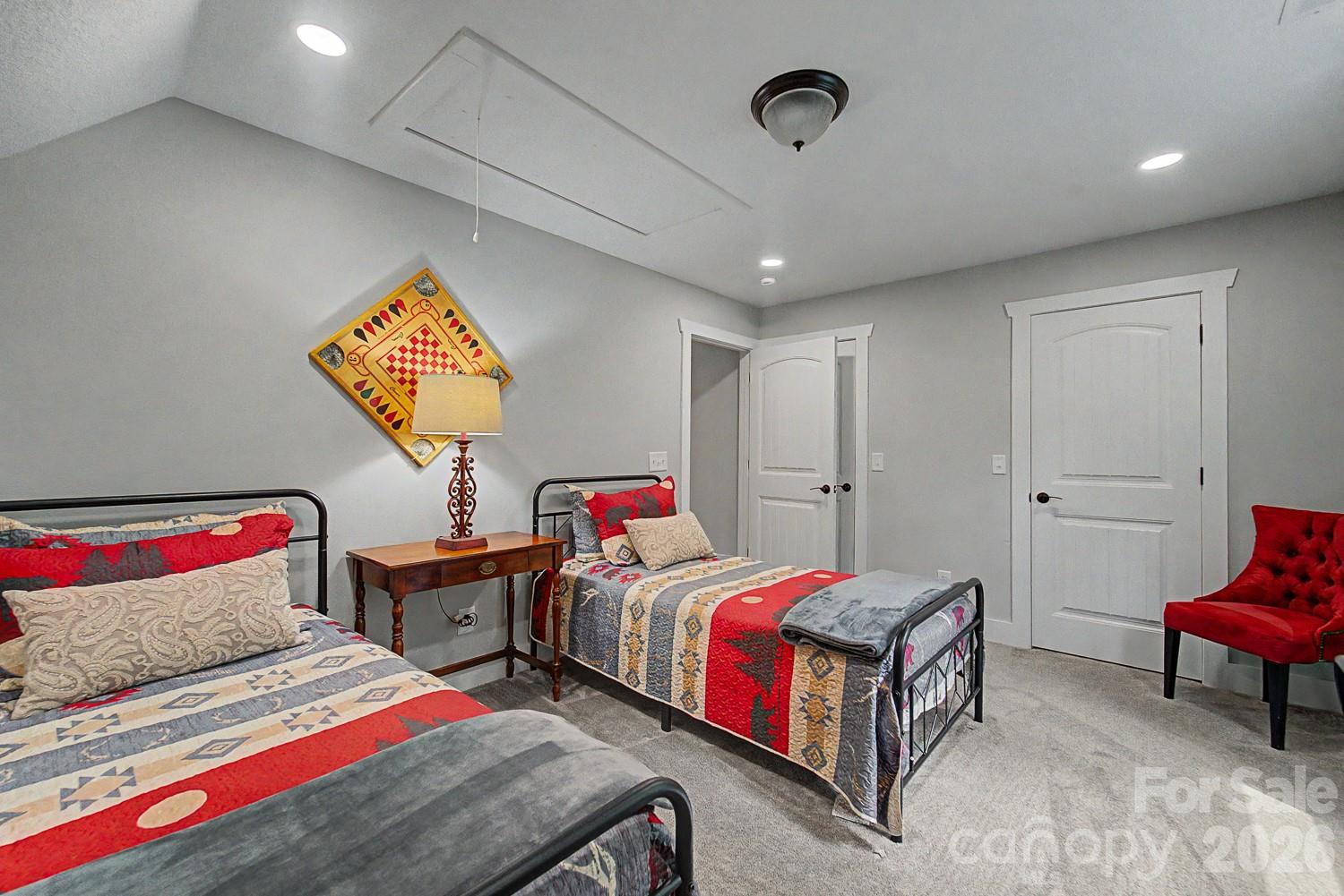 13 Cullsiah Cove Road — Robbinsville