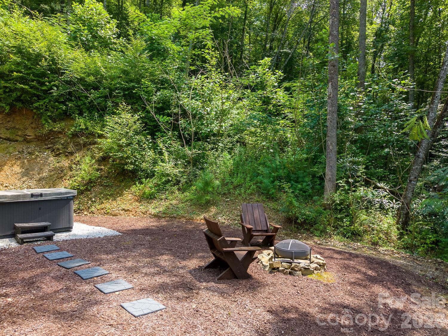 13 Cullsiah Cove Road — Robbinsville