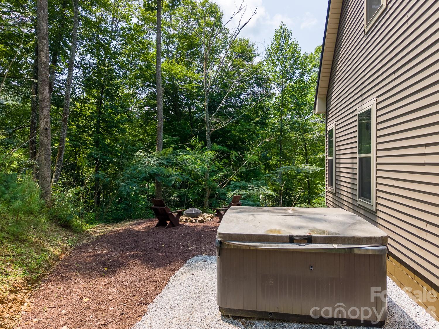 13 Cullsiah Cove Road — Robbinsville