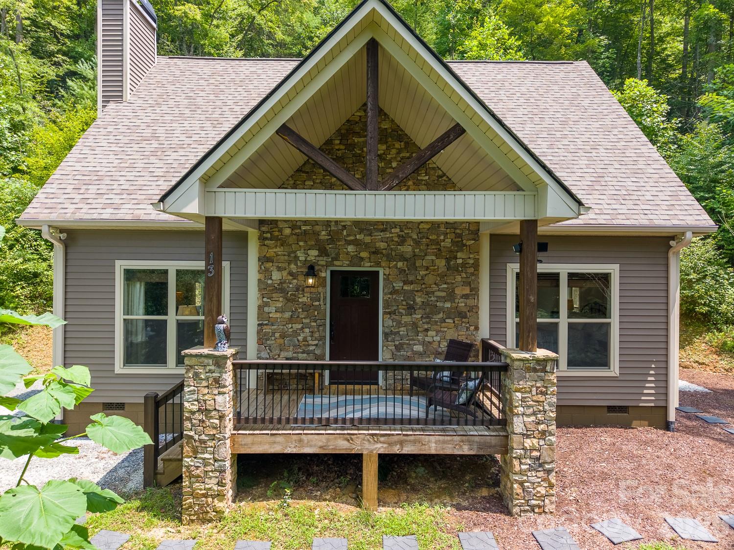 13 Cullsiah Cove Road — Robbinsville