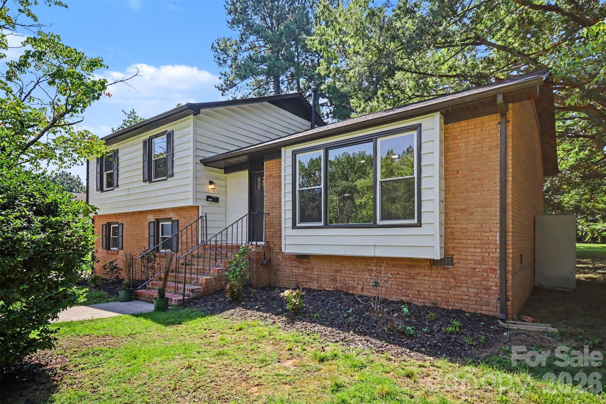 5324 Cheval Place — Charlotte