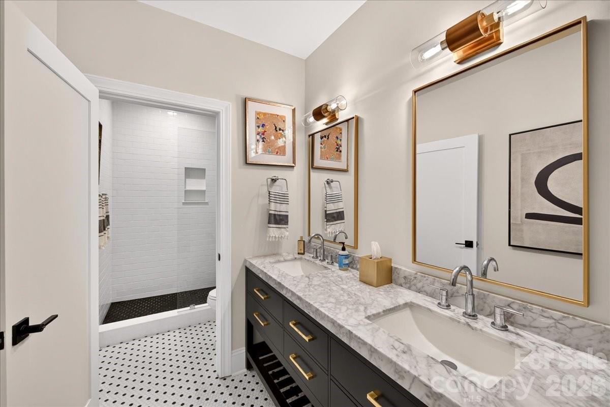 310 Arlington Avenue #221 — Charlotte
