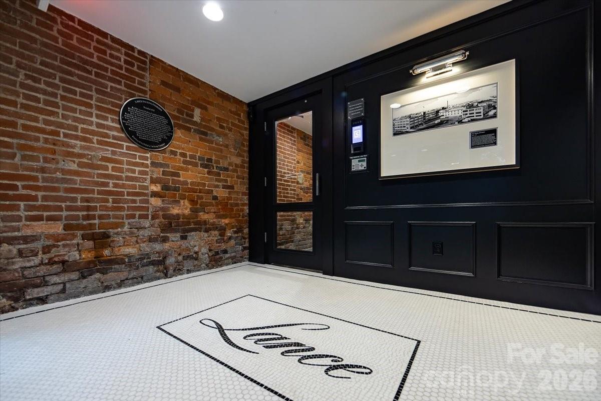 310 Arlington Avenue #221 — Charlotte