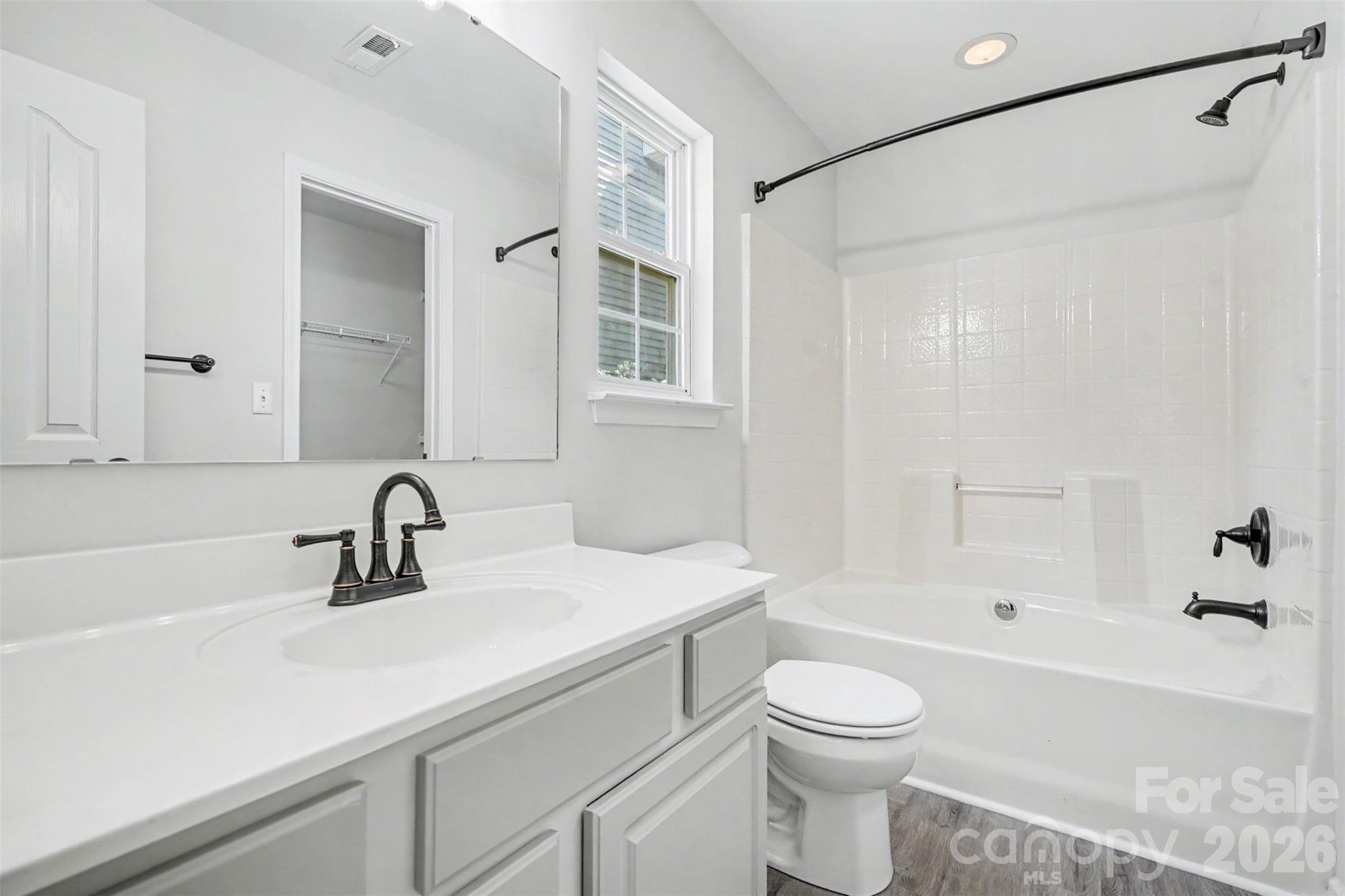 10424 Green Hedge Avenue — Charlotte