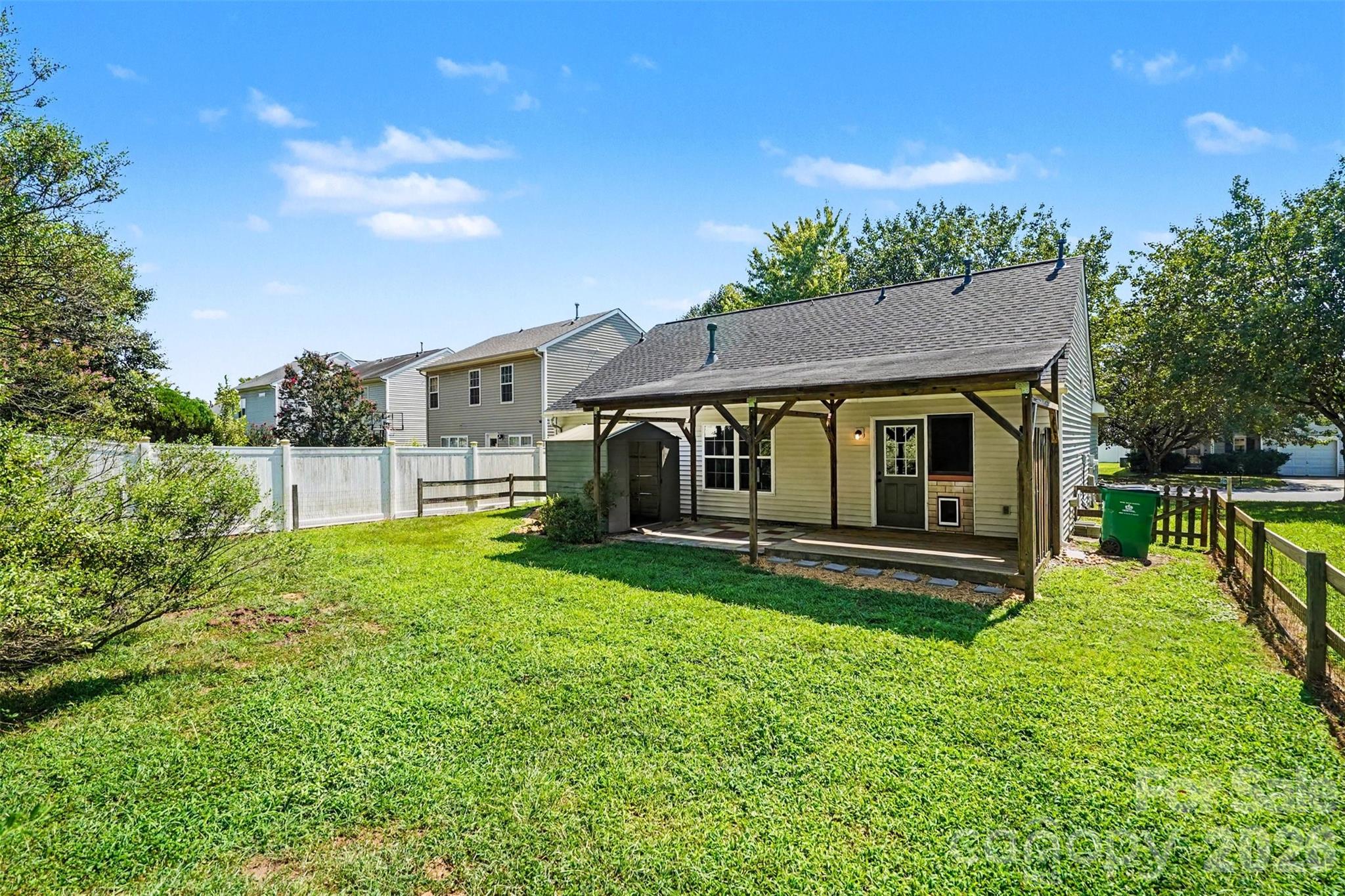 10424 Green Hedge Avenue — Charlotte
