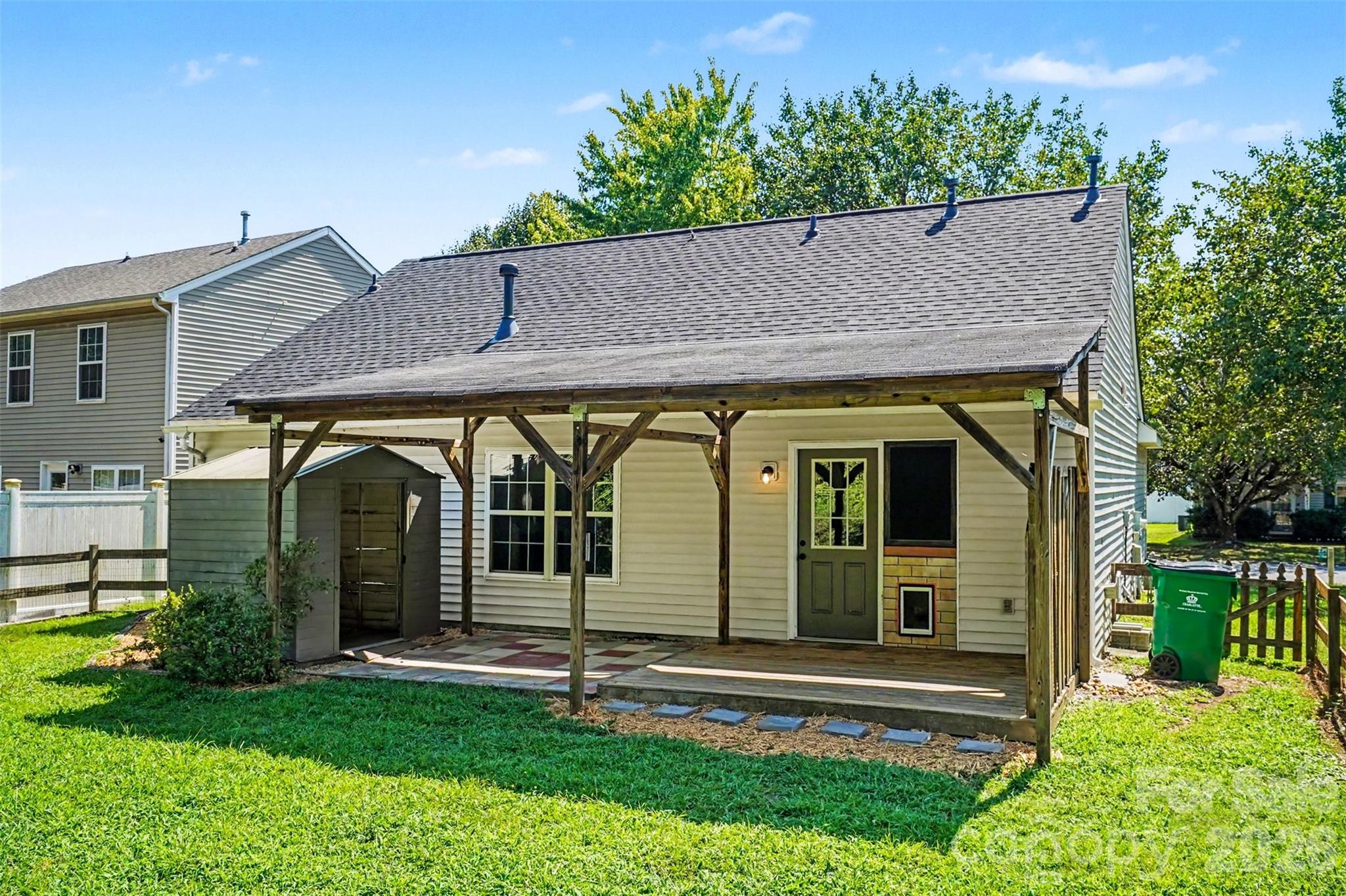 10424 Green Hedge Avenue — Charlotte